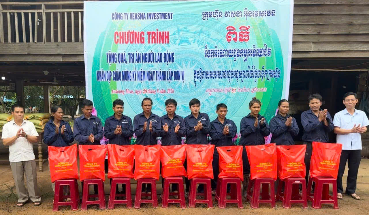 Chi nhánh 386 (Binh đoàn 15) tặng 335 suất quà tri ân người lao động nhân dịp Quốc khánh 2-9