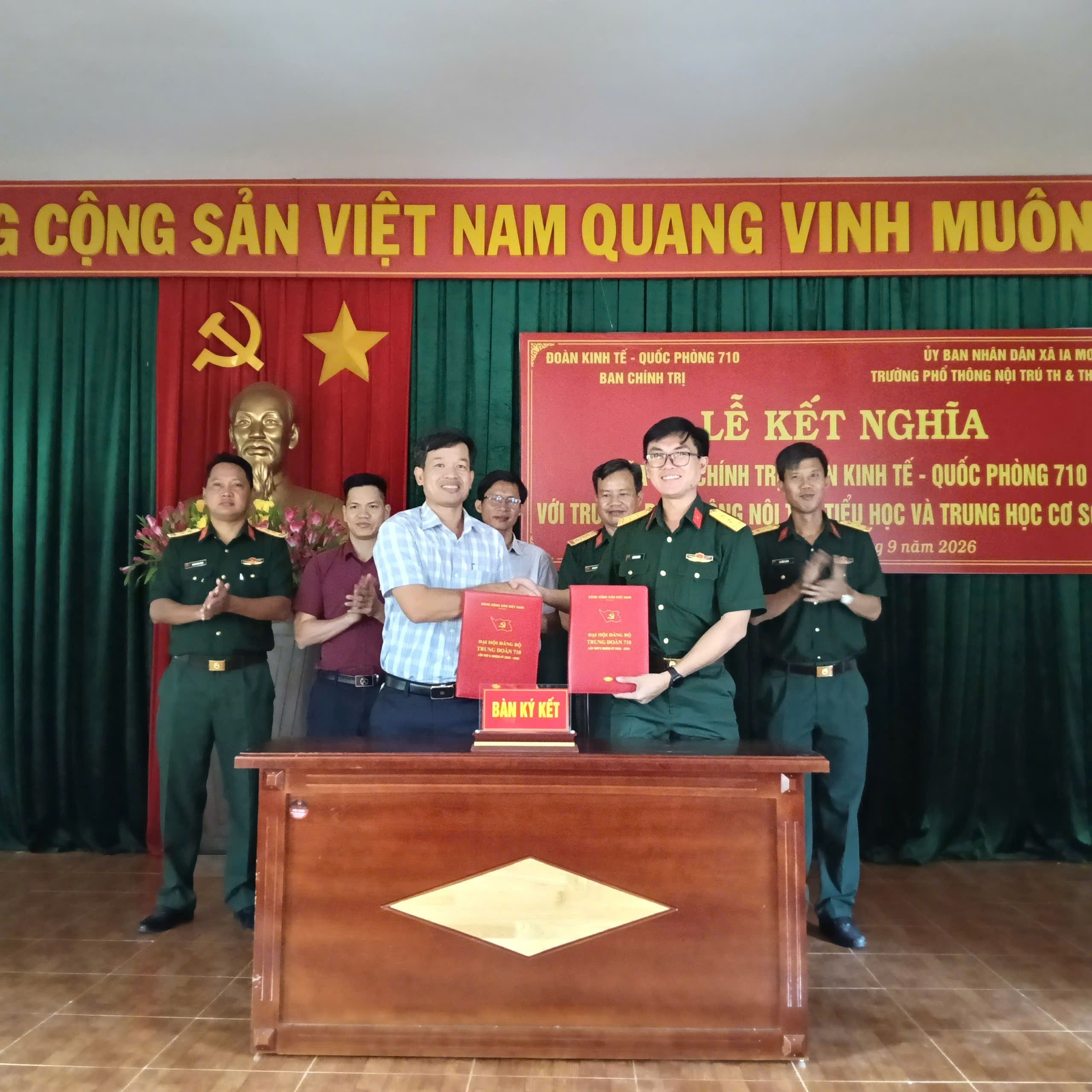 Đoàn KT-QP 710 đồng hành cùng giáo dục vùng biên Ia Mơ