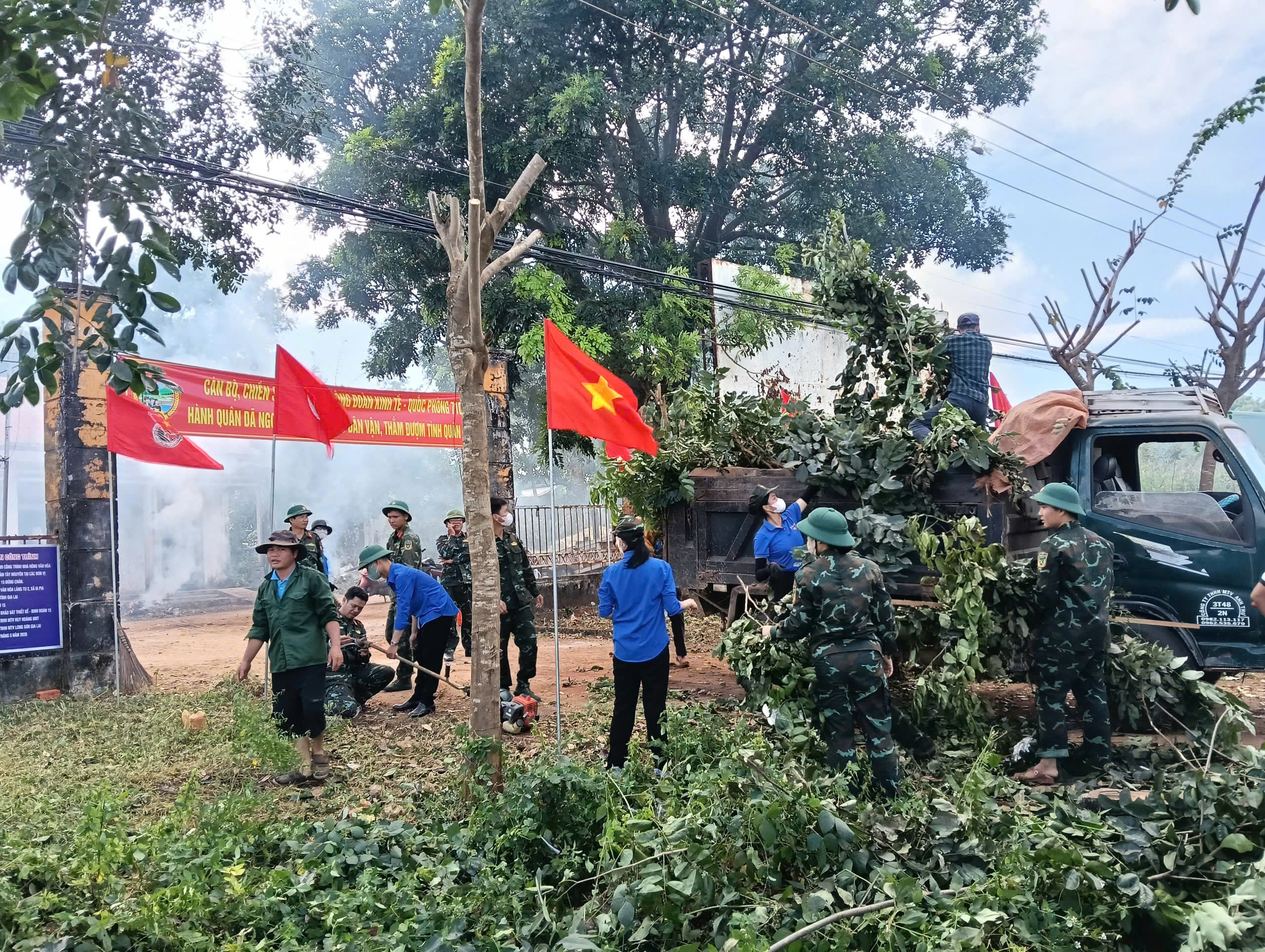 Đoàn KT-QP 710 hành quân dã ngoại làm công tác dân vận, thắm đượm tình quân dân