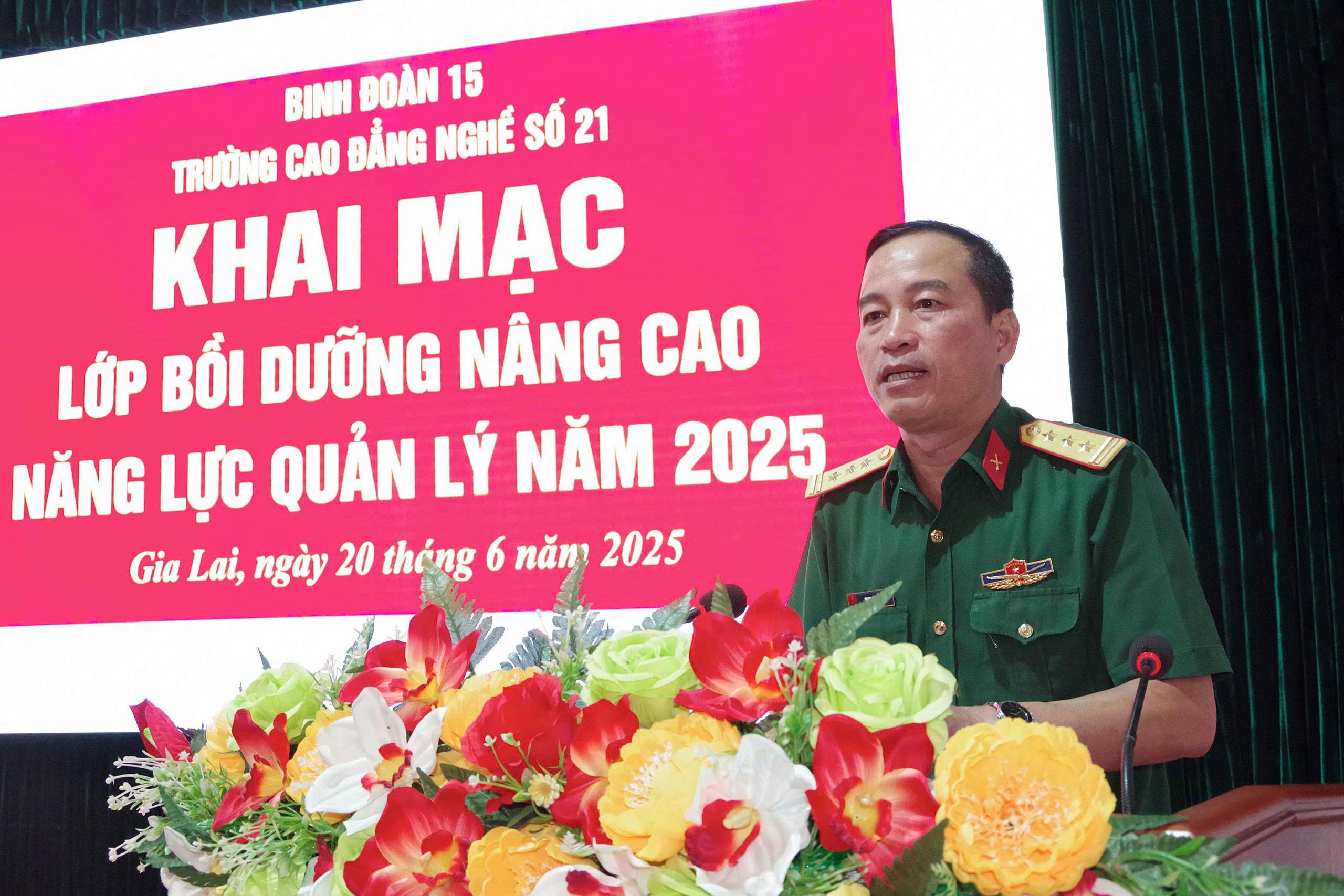 Khai mạc lớp bồi dưỡng nâng cao năng lực quản lý cho cán bộ Binh đoàn 15