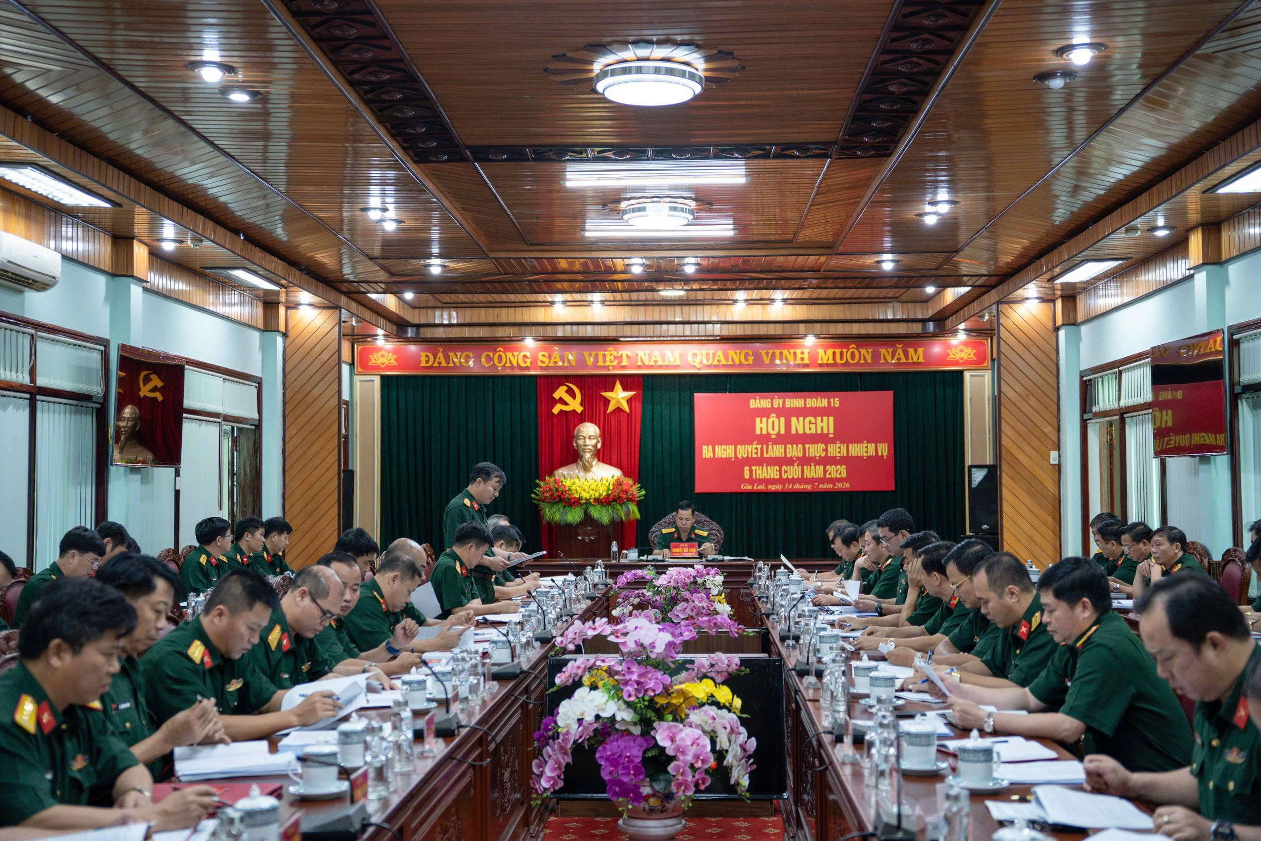 6. Quang cảnh hội nghị-1