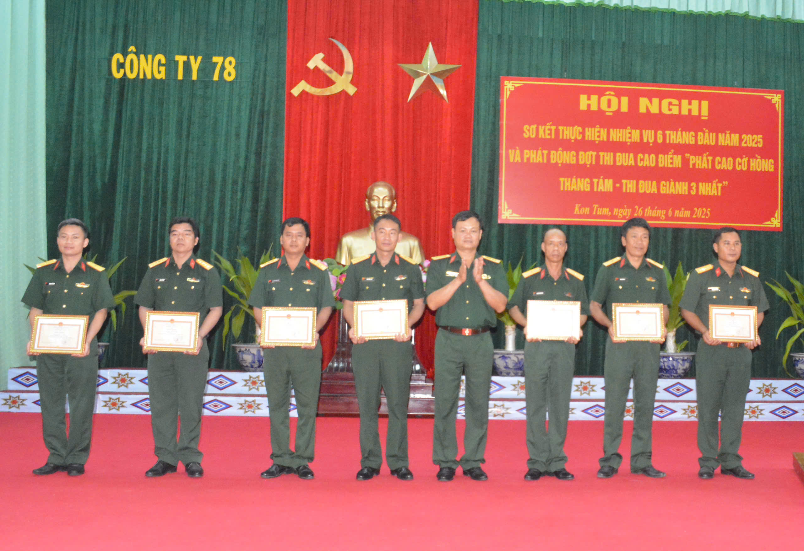 gen-h-z6745079357333_866382db85e1c9f586b719c6c73c443f