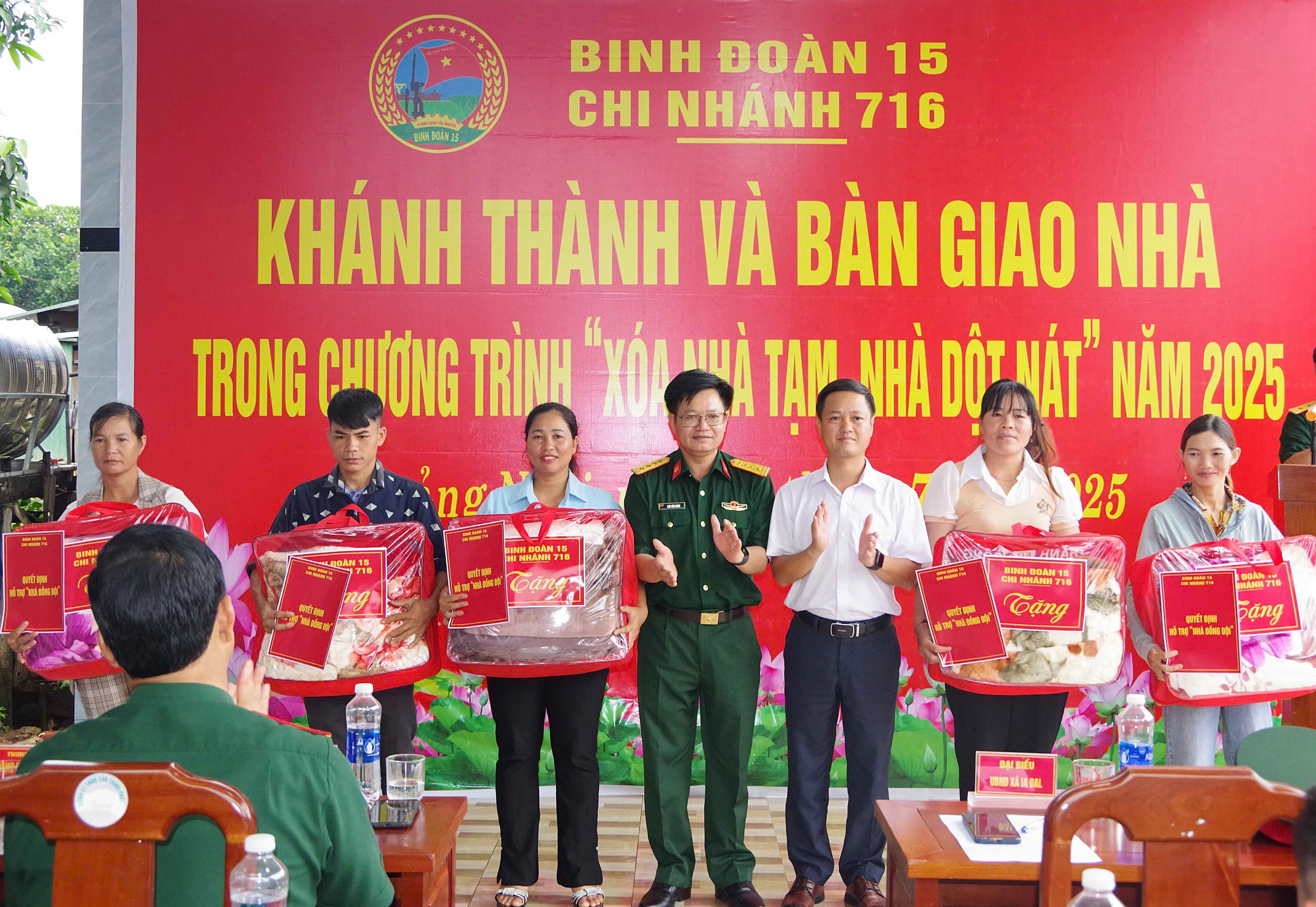 gen-h-z6802683680773_92498cd2c8b23add2753ff9b4c91bb65