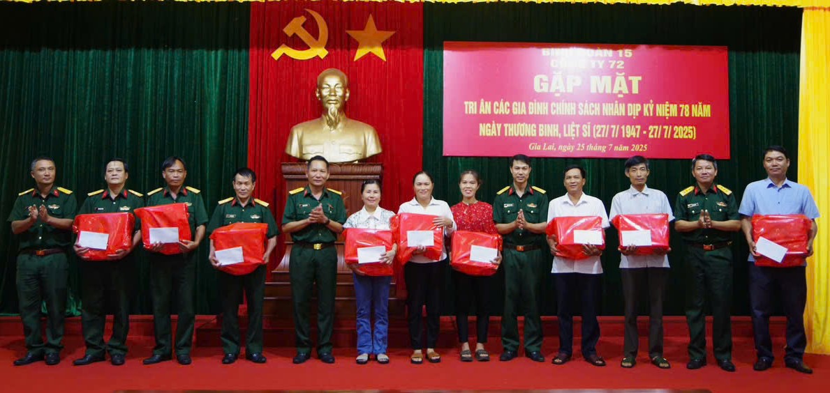 Công ty 72 phát huy truyền thống “Uống nước nhớ nguồn” trong dịp 27/7