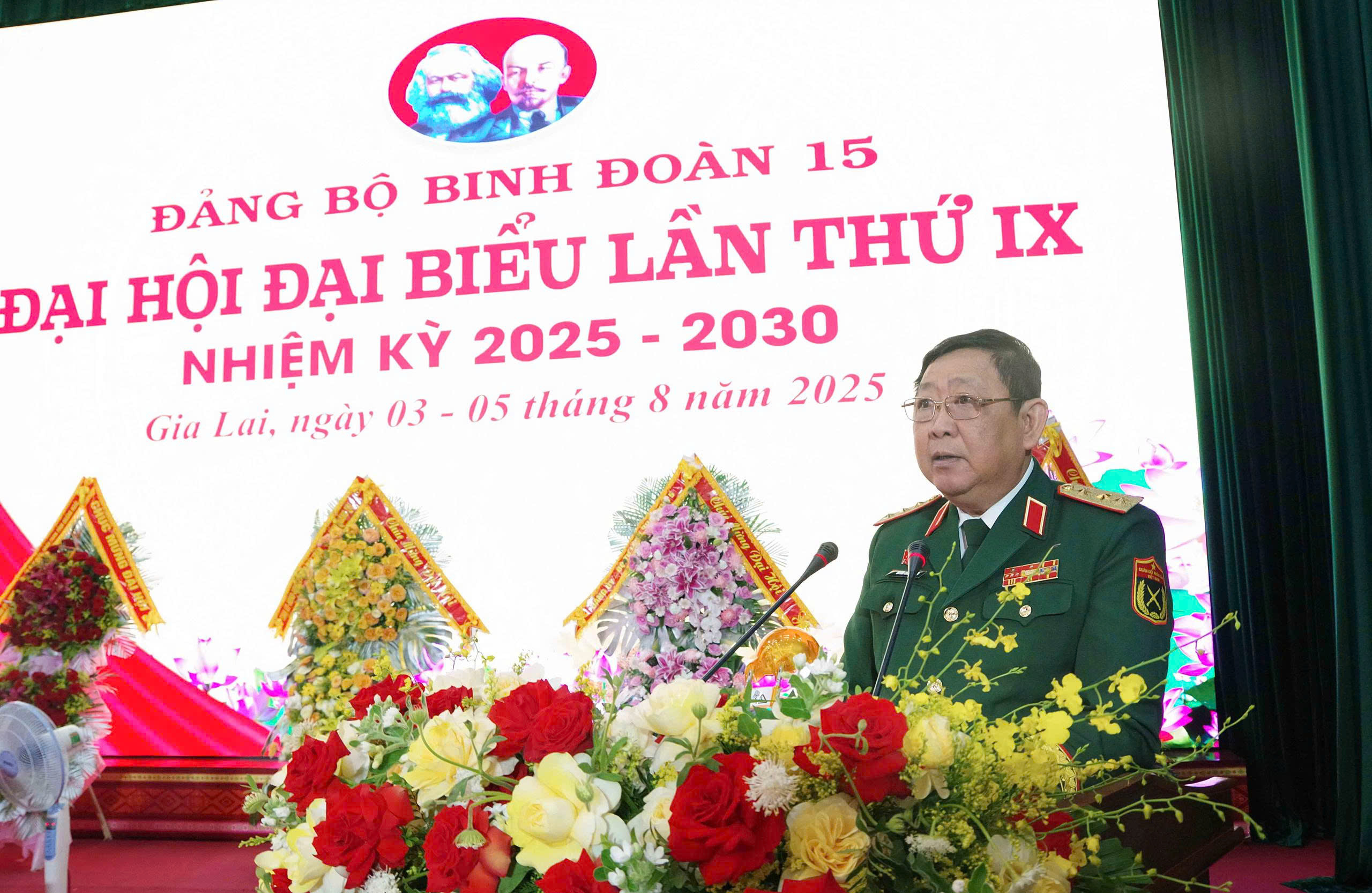 gen-h-z6873126838192_fd2cc5af96abcc4d03dbf604582d9d52