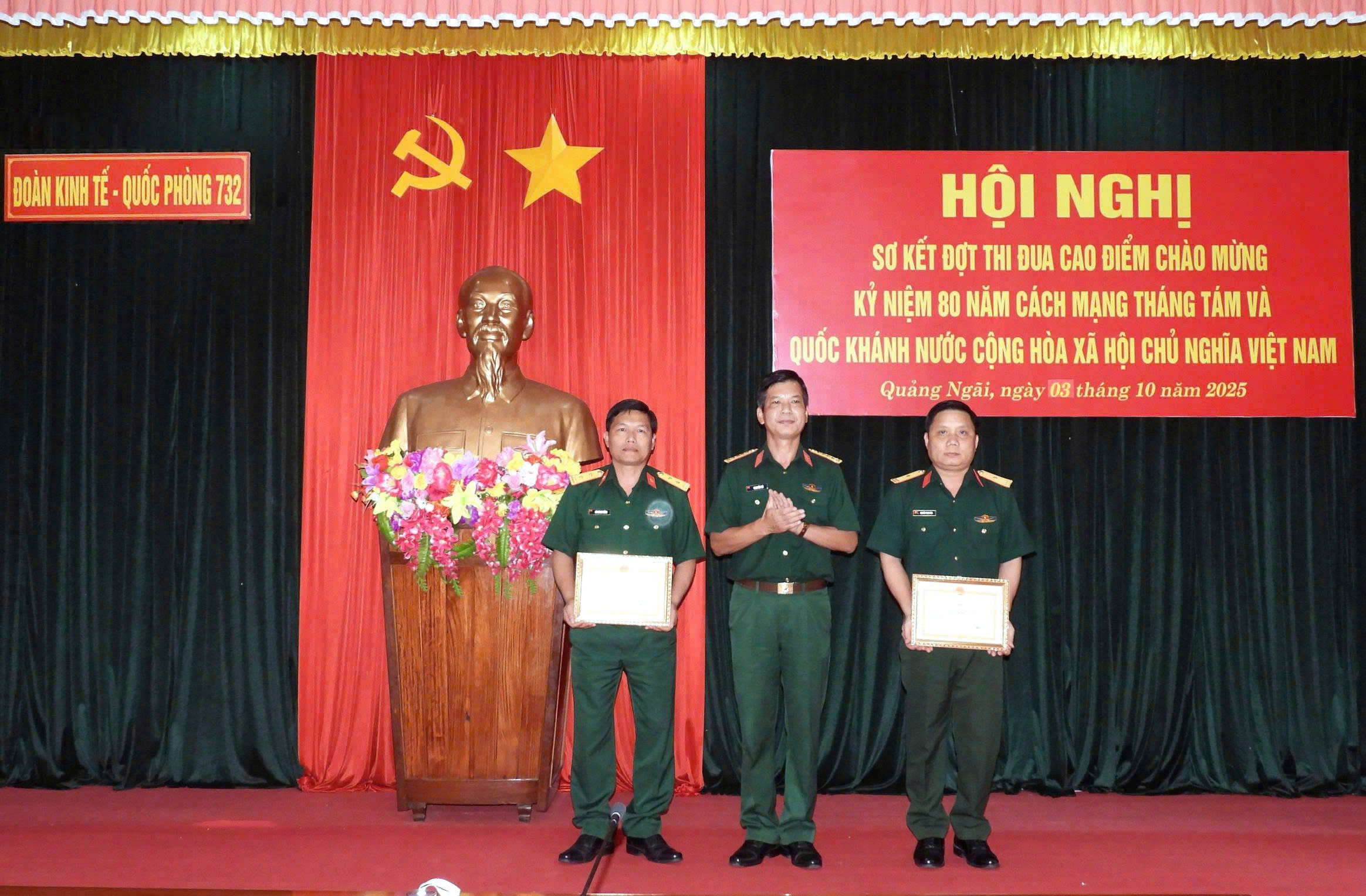 gen-h-z7079267300047_bf4966a6ff44a99ff012b51f3feabb31