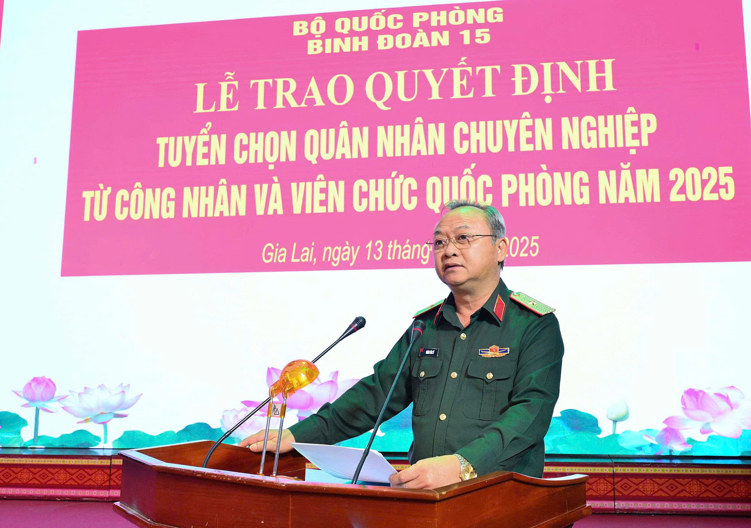 gen-h-z7322128122617_7981ff419256a2aaefa3eebe47fd7e68