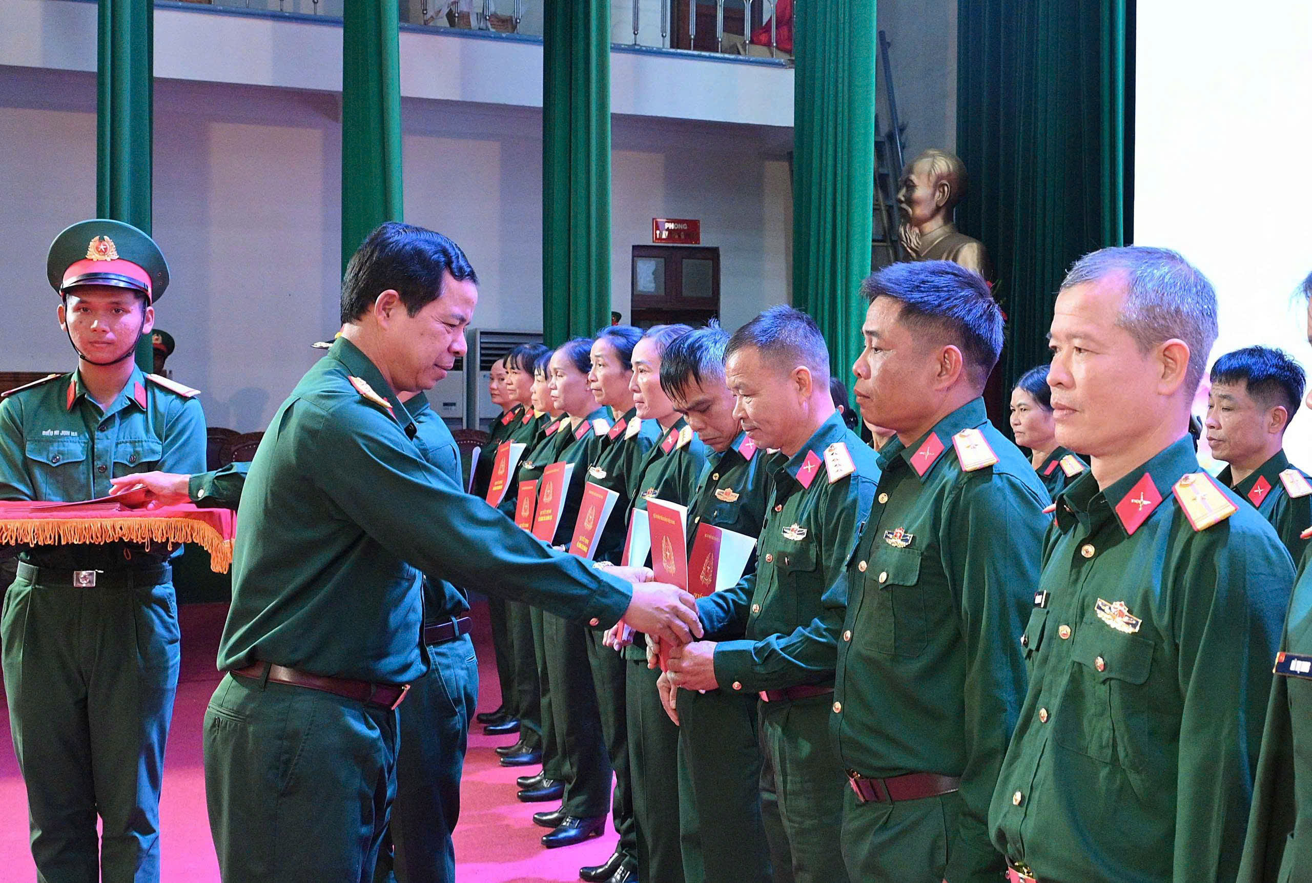 gen-h-z7322128237251_456e1bc125dd61e83dc6d04e10d96c73