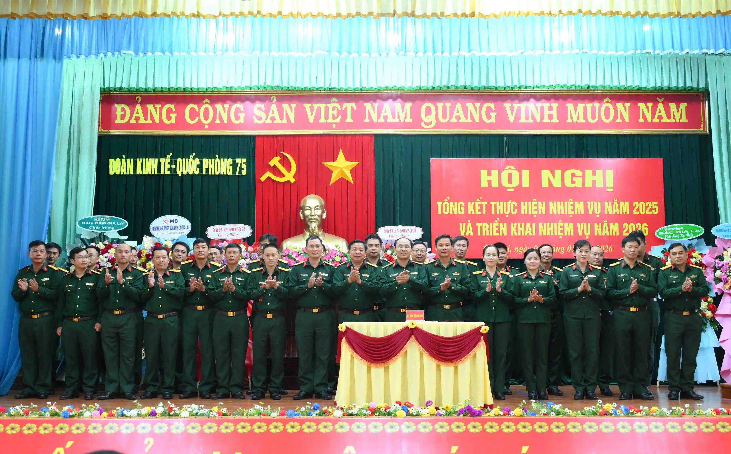 gen-h-z7403614481366_27de7ddb080cd9cc50c3d026d8163743