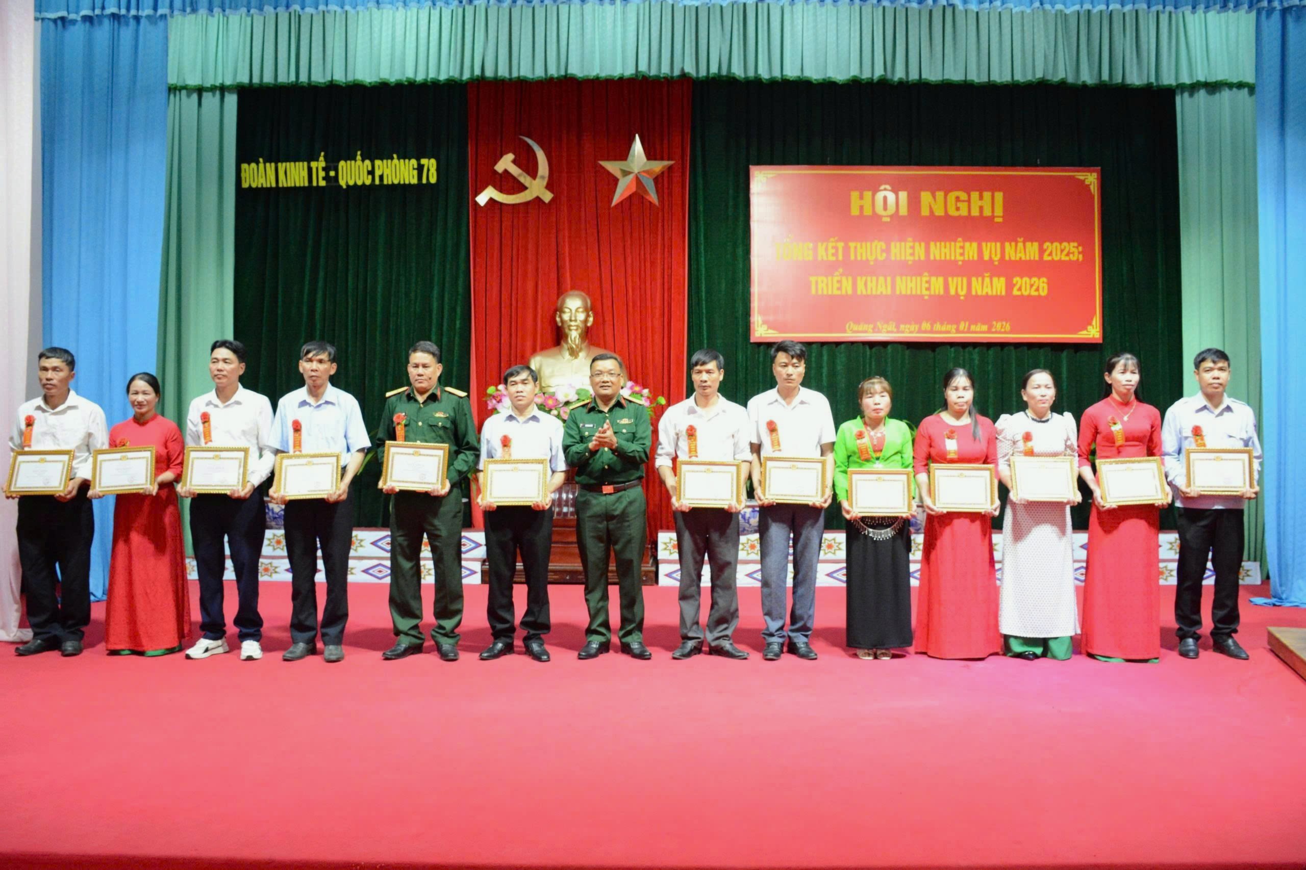 gen-h-z7405295603784_68397a855bcc469159f15f9d31ec2bd7