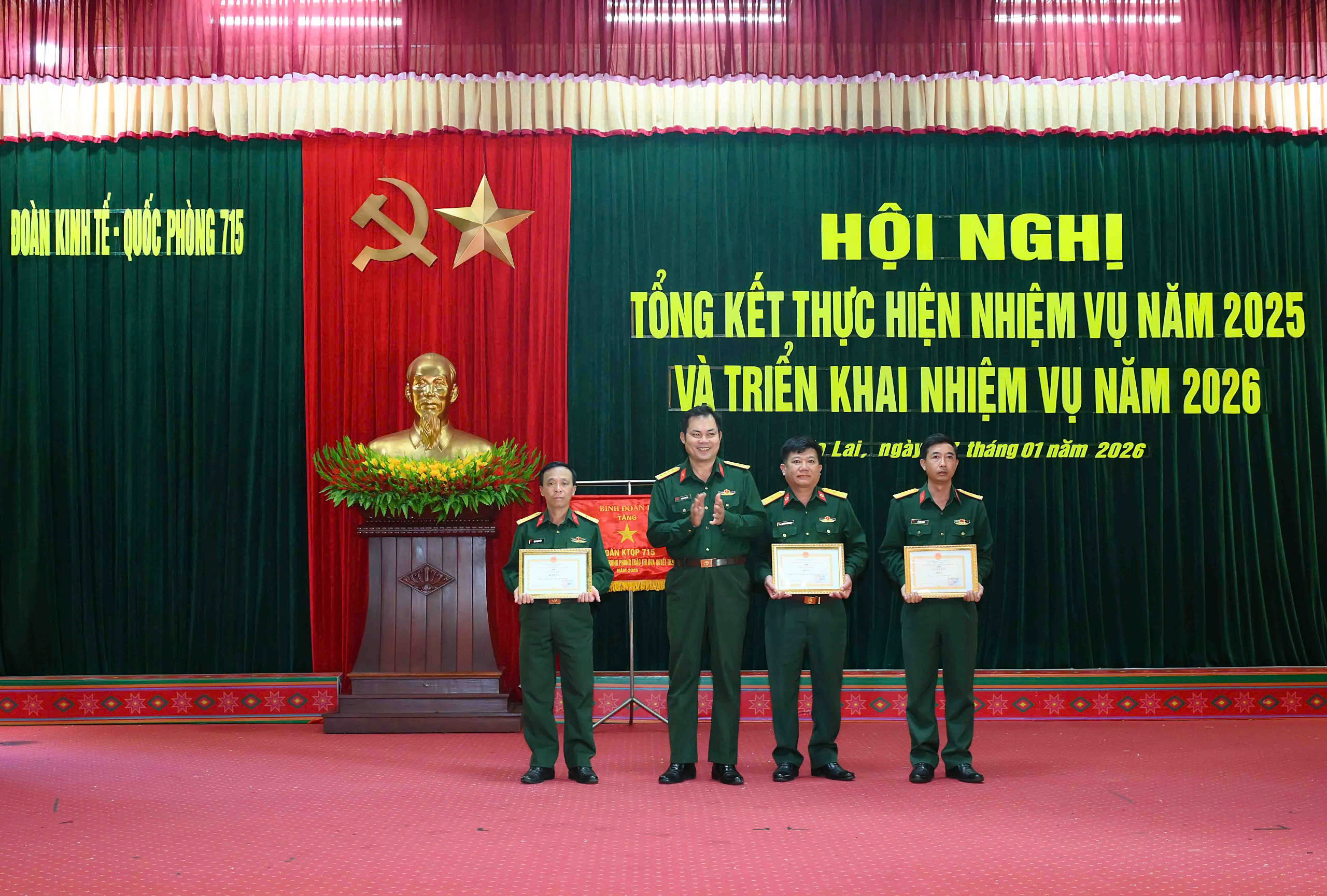 gen-h-z7406864339084_1d6de2c38536a00589bccfb97c487a25