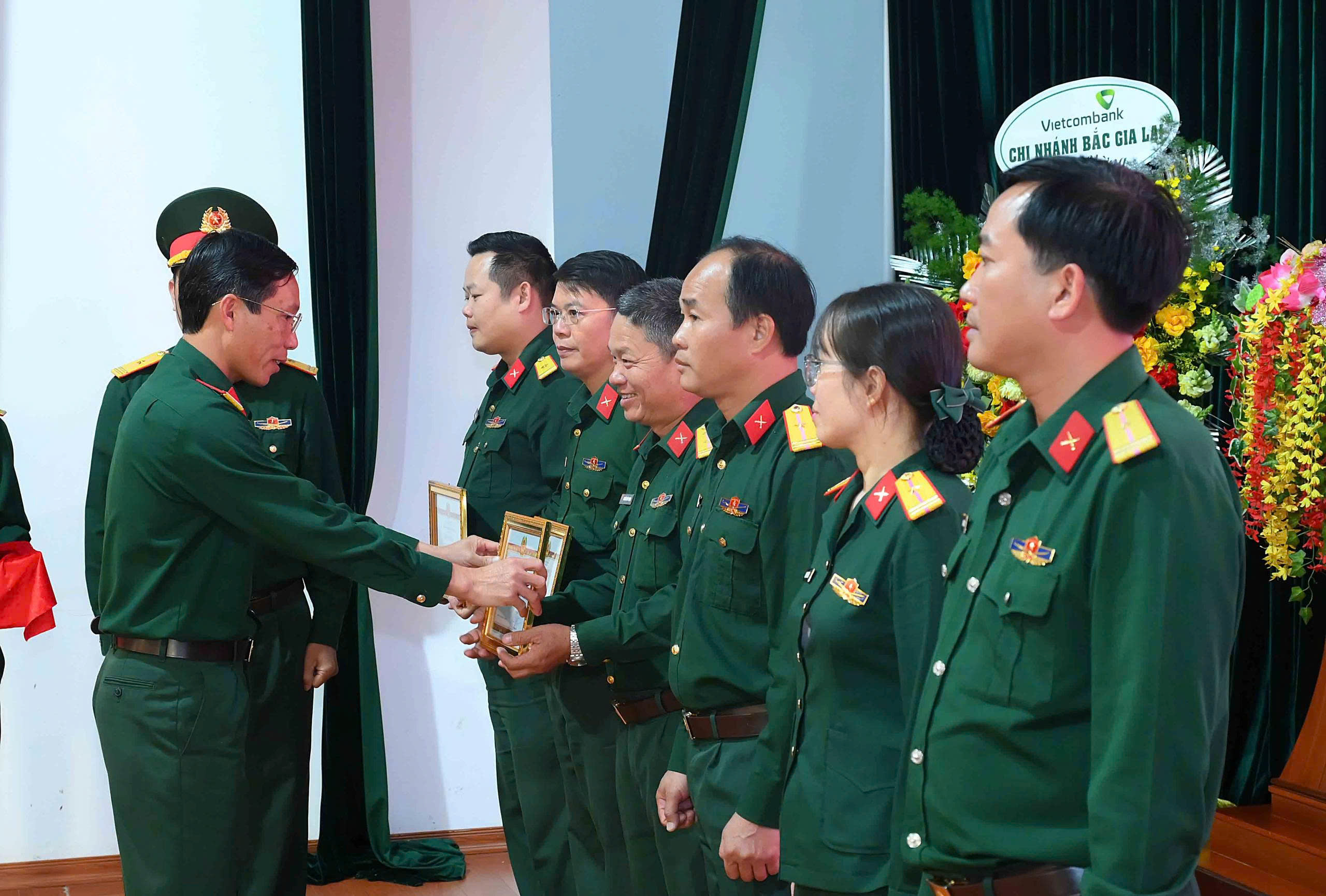 gen-h-z7410441859215_b6e9efb3f93aba7eecc6c05674ab8f7e