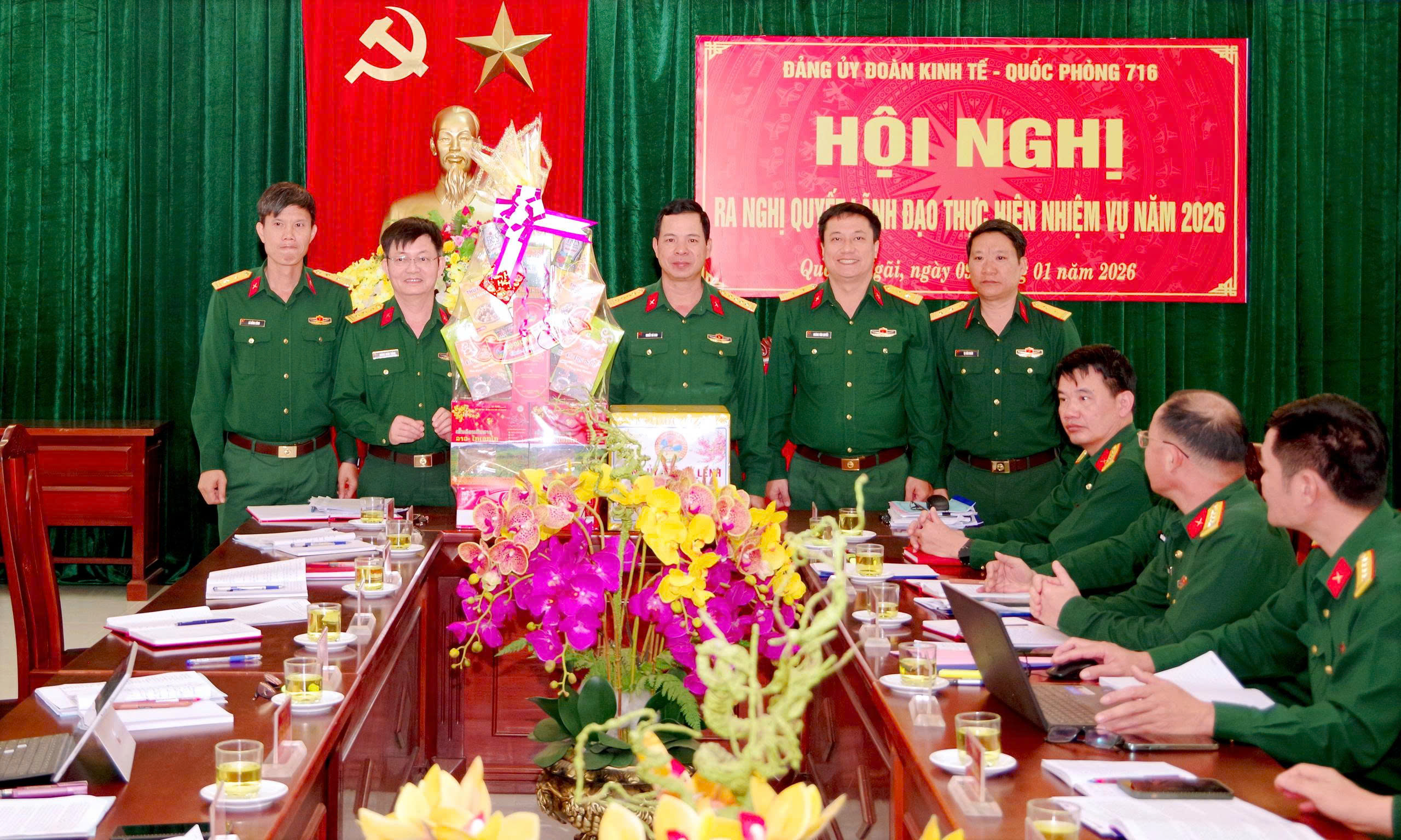 gen-h-z7413097437212_179dfaf516664e038f2eae89fc0d60dd