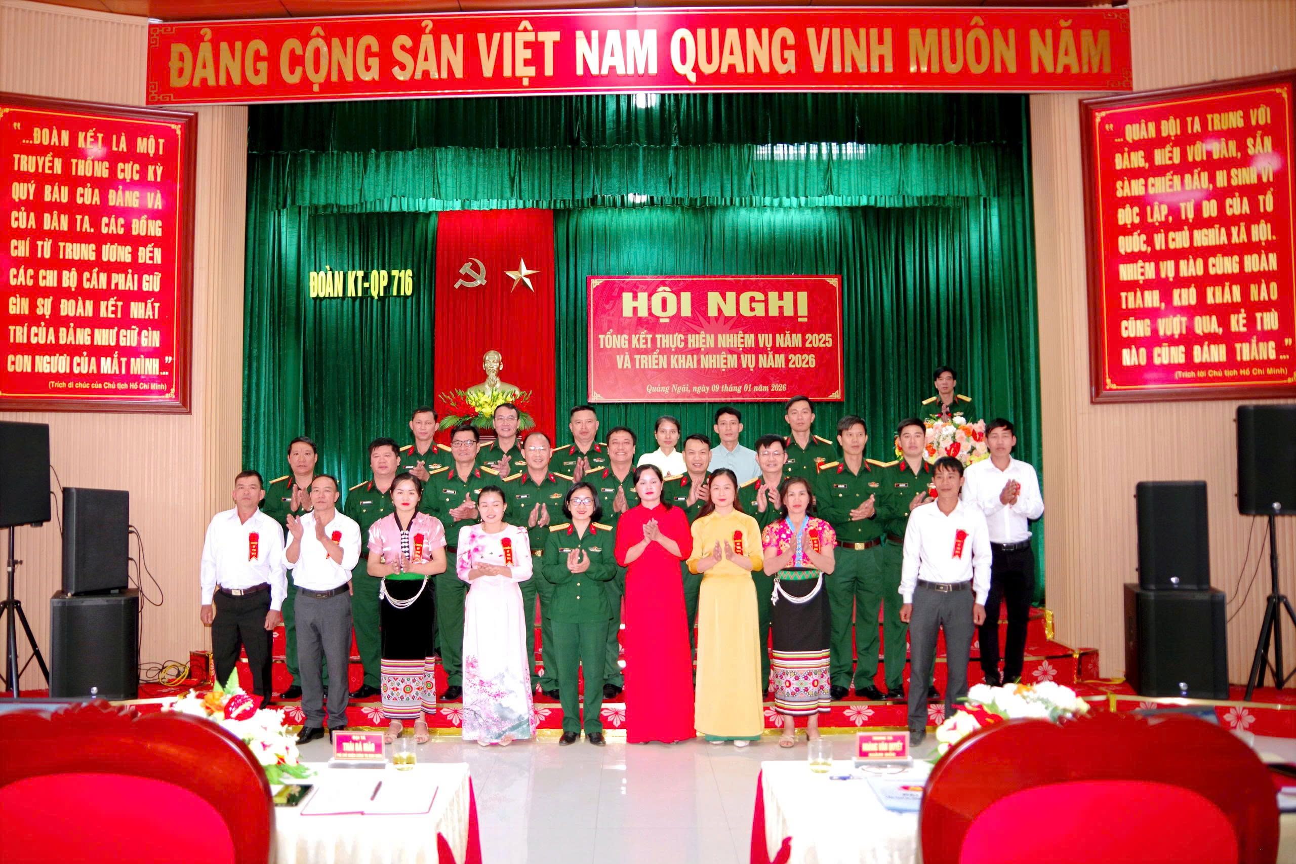 gen-h-z7414090666082_48693ab4ac6701a932a278f55286ffb3