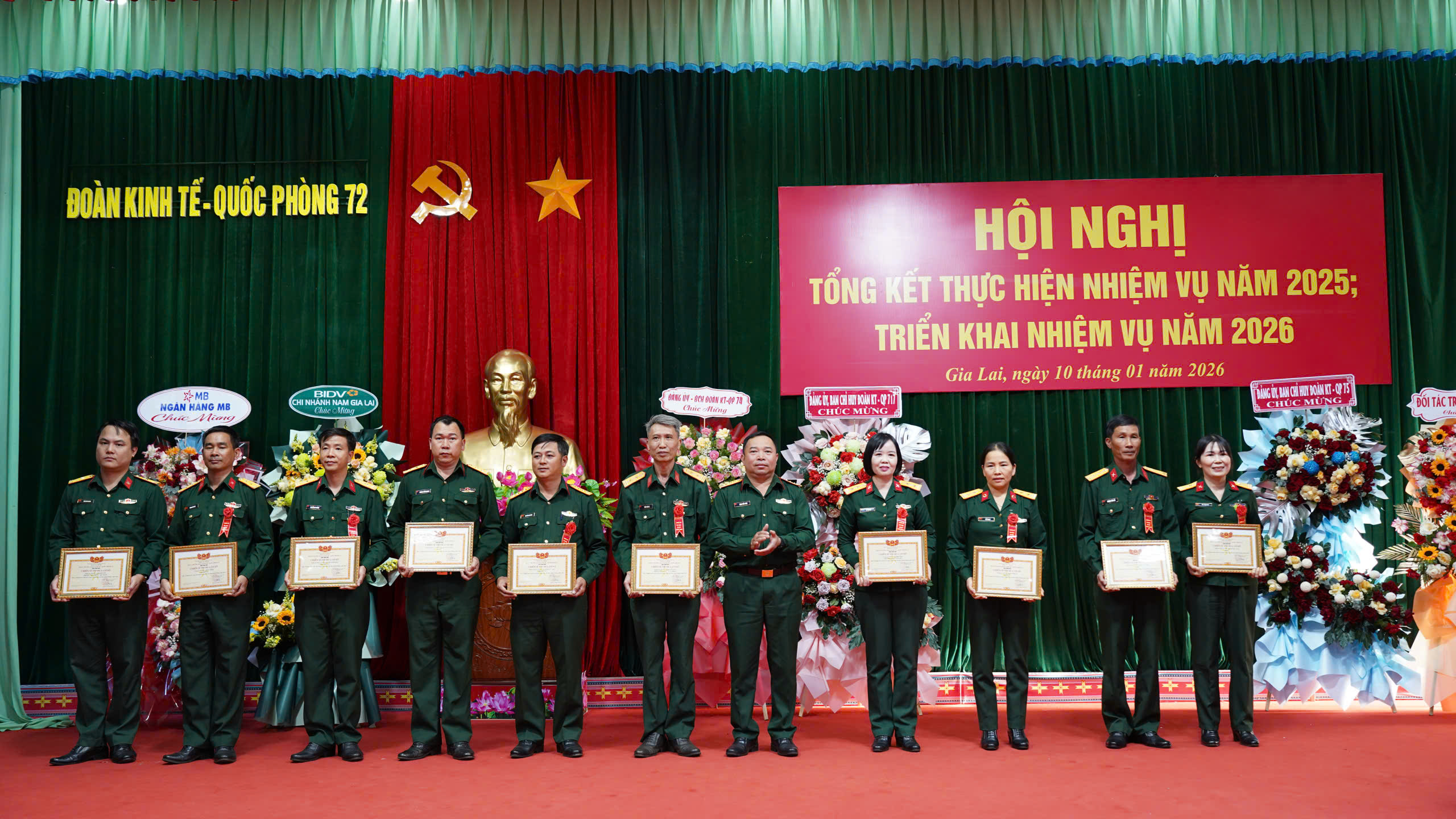 gen-h-z7417108465113_079255962b31053b612c644b575eb197