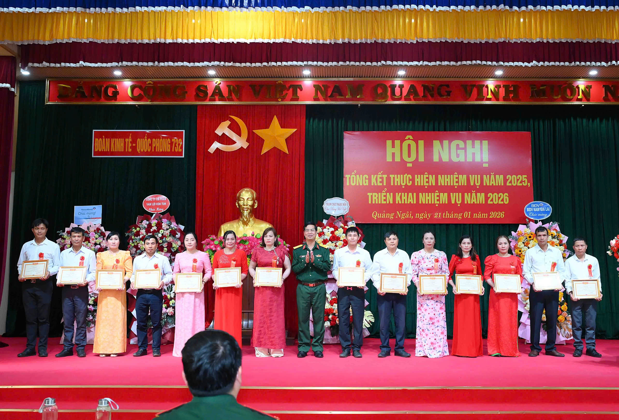 gen-h-z7453896354627_de388929a8a1dbf802d2db5e1fa4a795