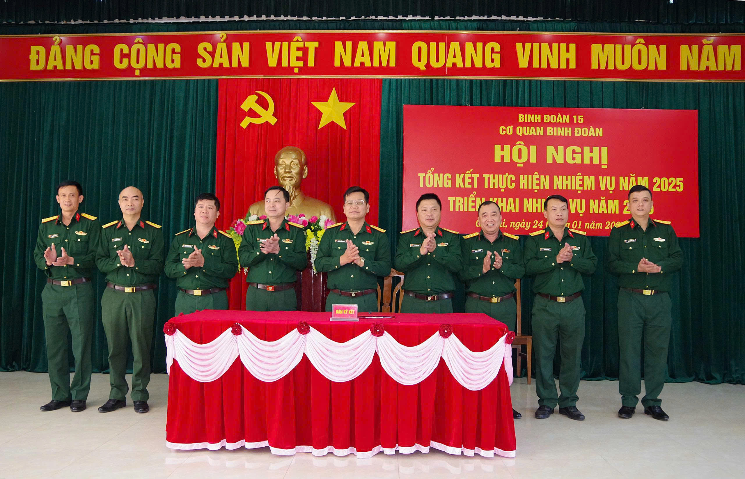 gen-h-z7469547148054_80b8692ecbc6a4f55b060abf768dd7c3