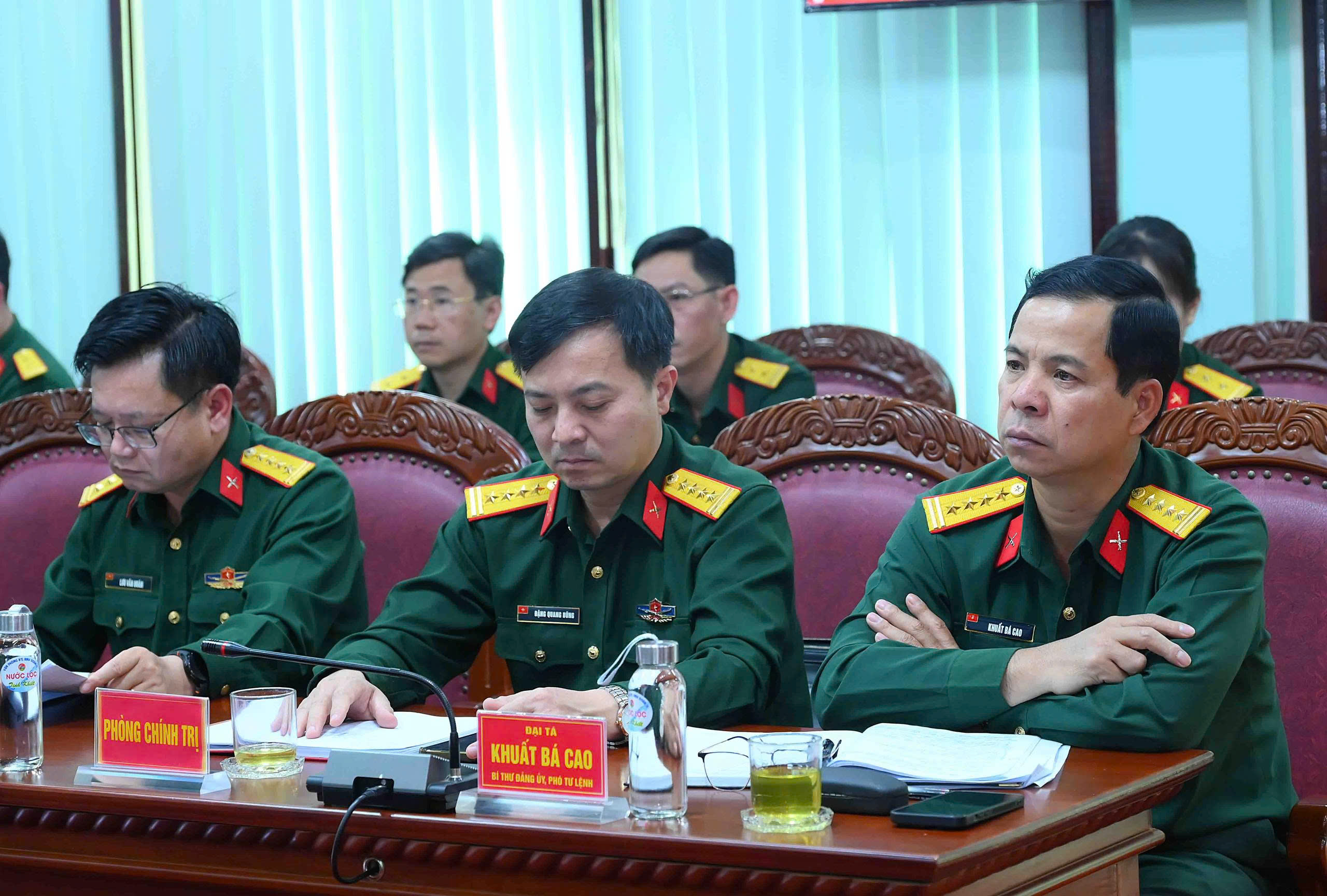 gen-h-z7476747164364_8eec546f5c8d154d86a32f23c02c9528