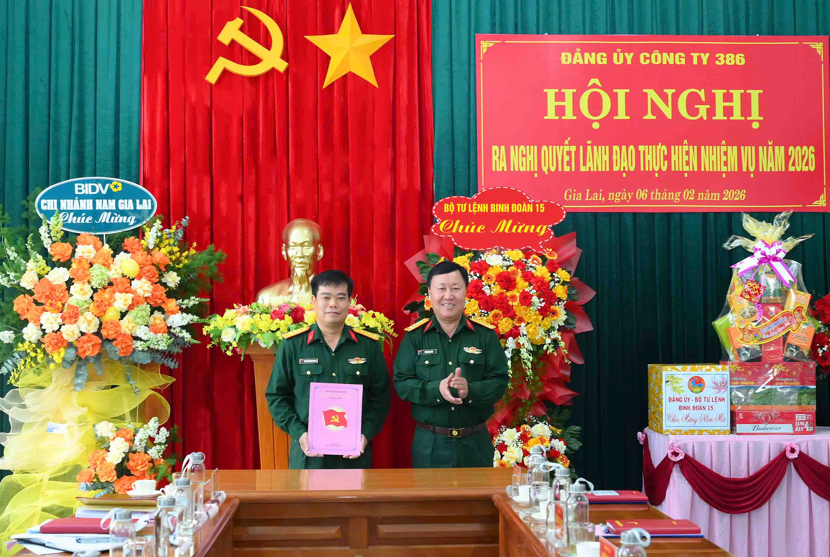 gen-h-z7508144242140_3efa7b817823bdace634fb82251e9593