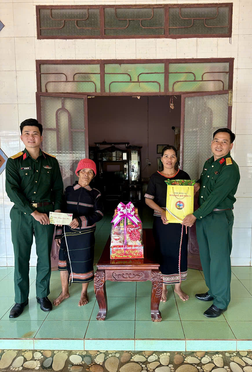 gen-h-z7511717747841_887c77ec32f924c49838cd83fa321bca