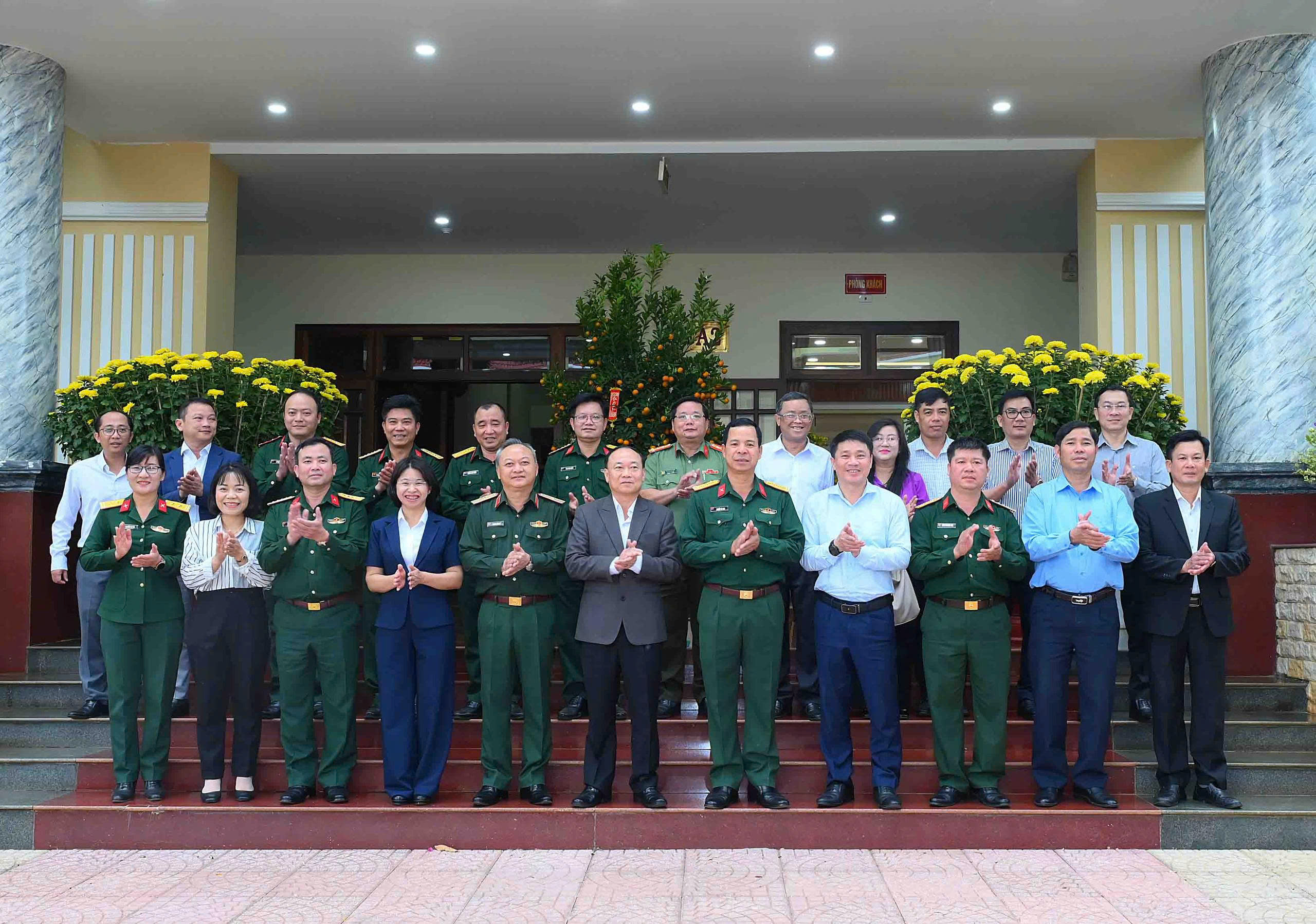 gen-h-z7524596229926_50d7d44b2afa2d3d7b9434aa69d9693b