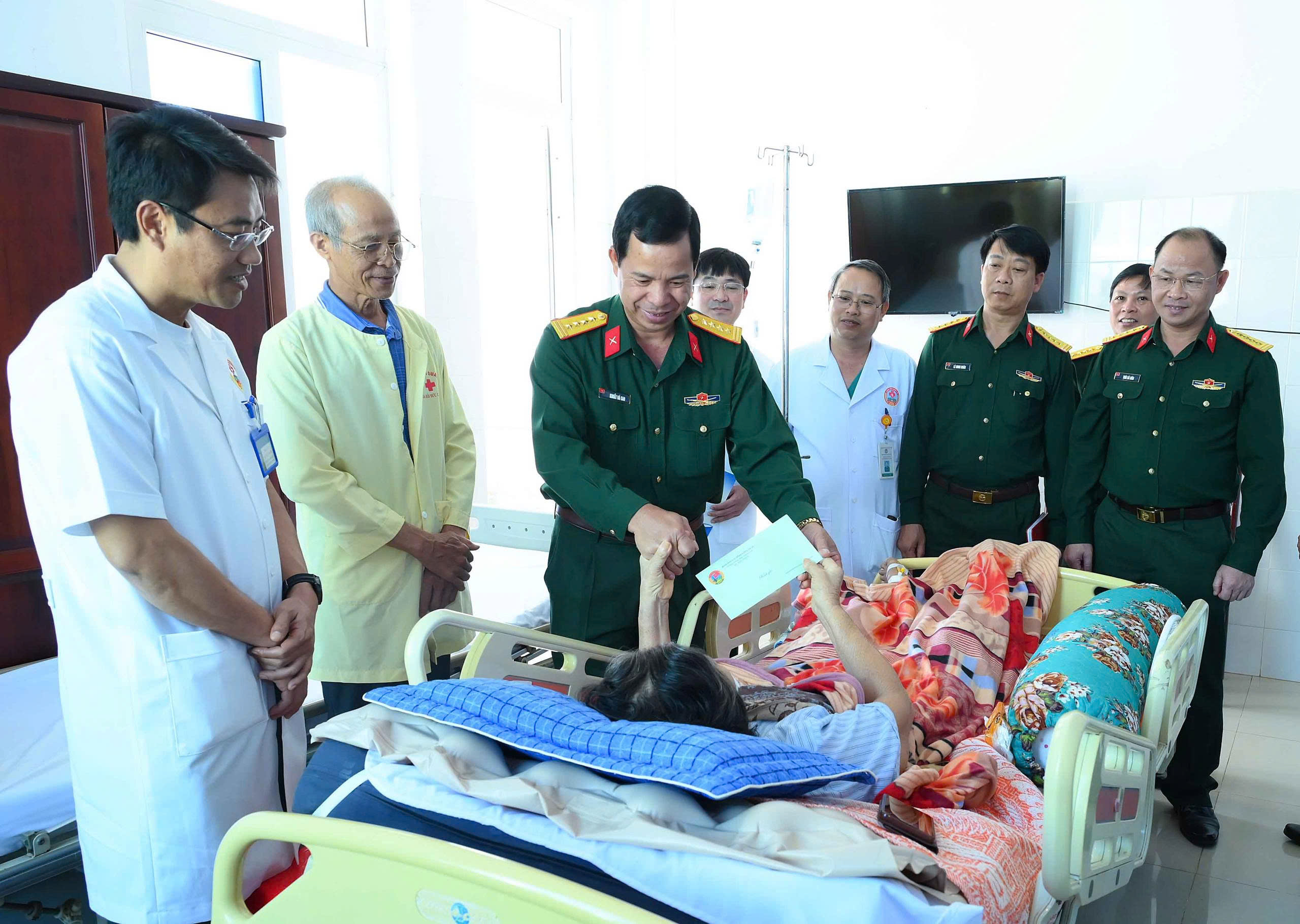 gen-h-z7565926051651_6edcaffc806a53862a7394f49c3d2296