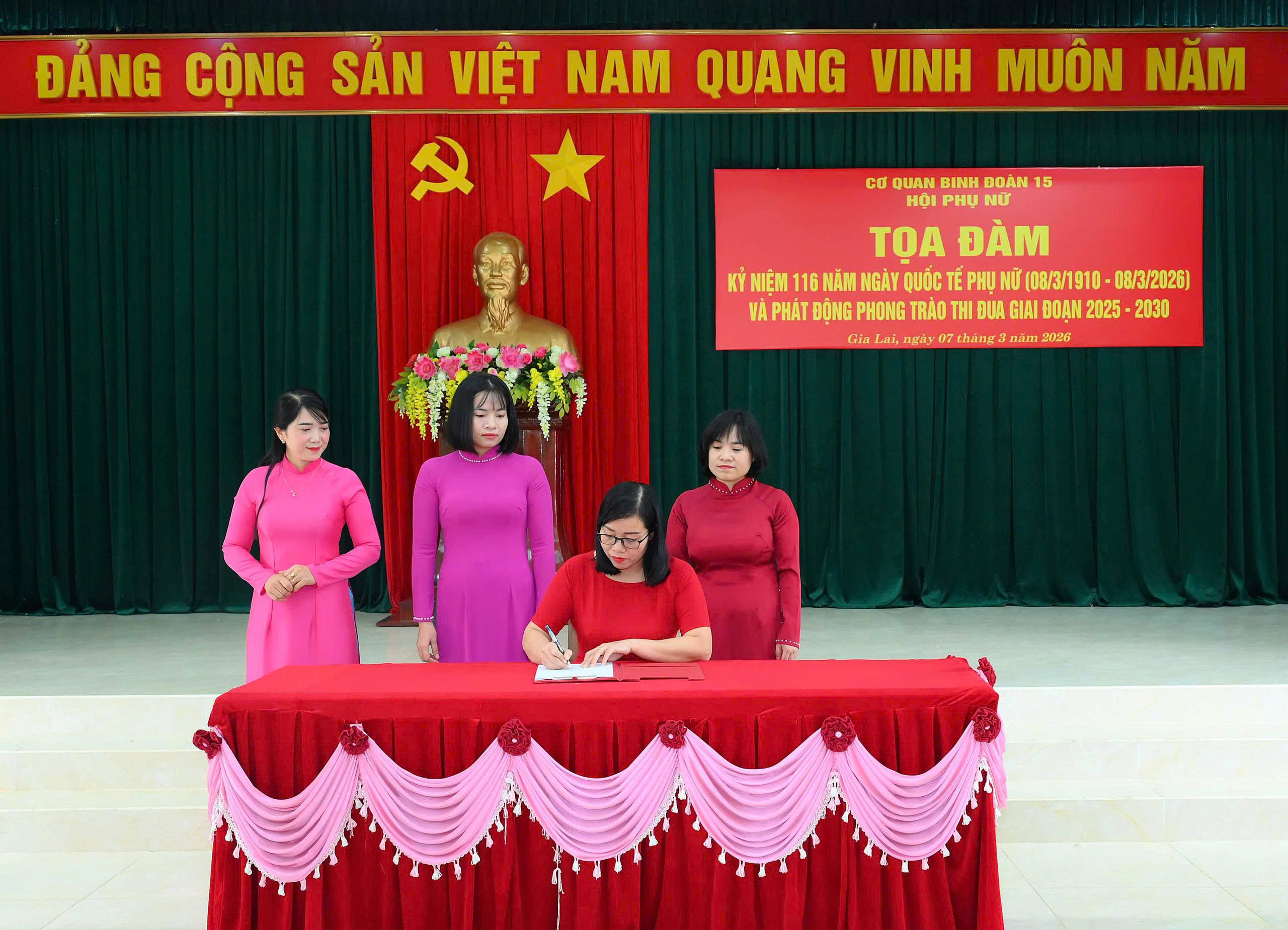 gen-h-z7596090426428_0b510c551d3d4a4bce57cea0c682199a