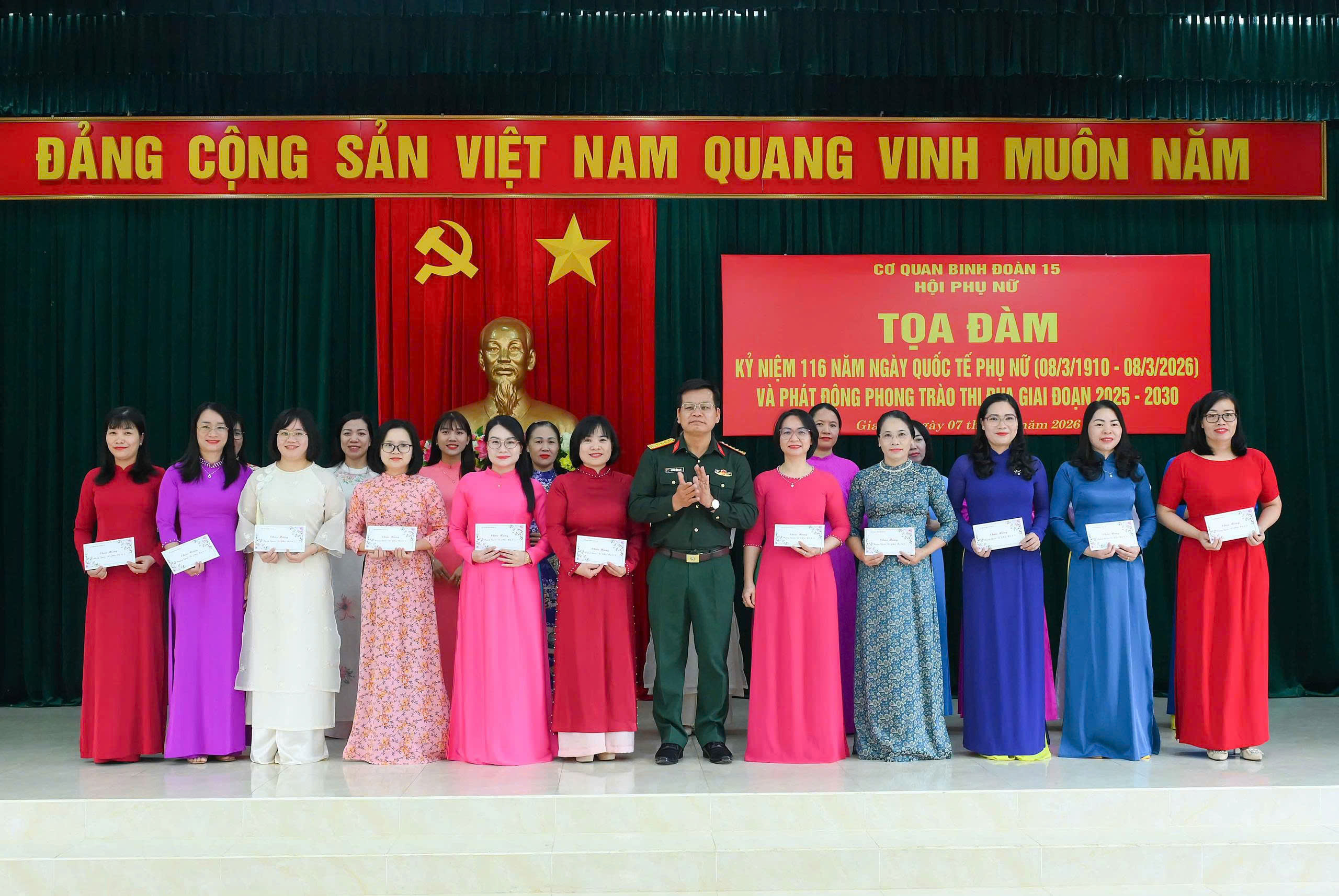 gen-h-z7596484946944_24d6b96cc8e24f06aeaf9cf9a249f4dd