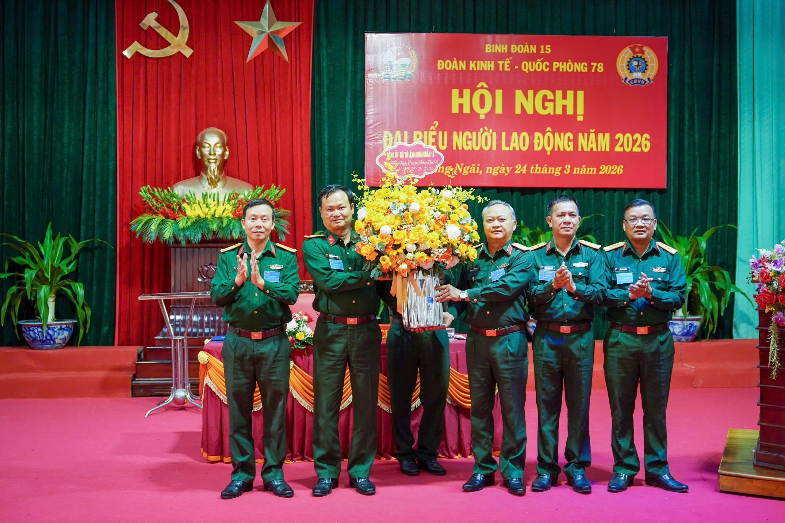 gen-h-z7657285957516_00de78025776b79259fcad05ee46e3bd