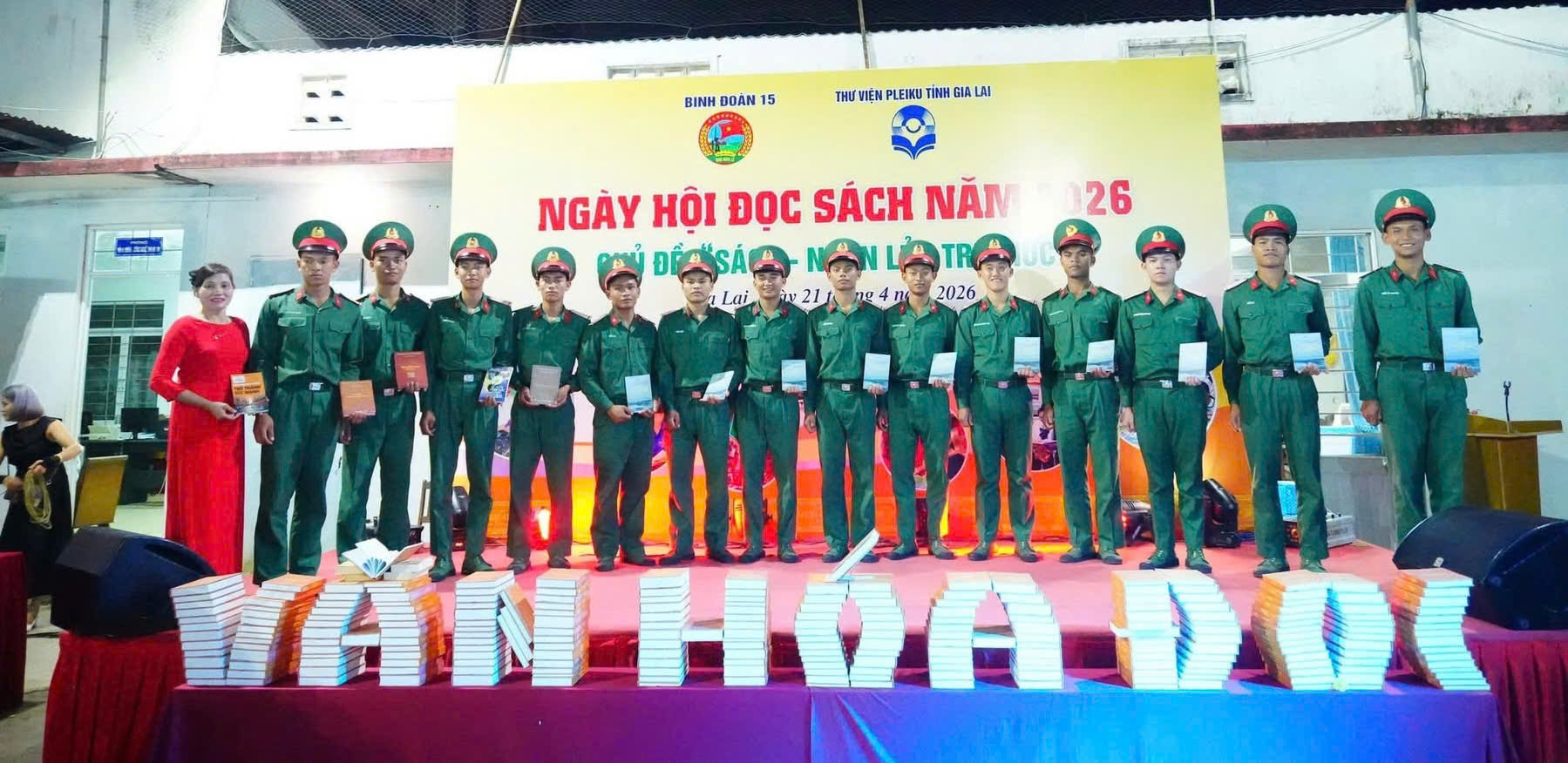 gen-h-z7750991355412_a764f37526d9e8bee637c7baa5e103d0