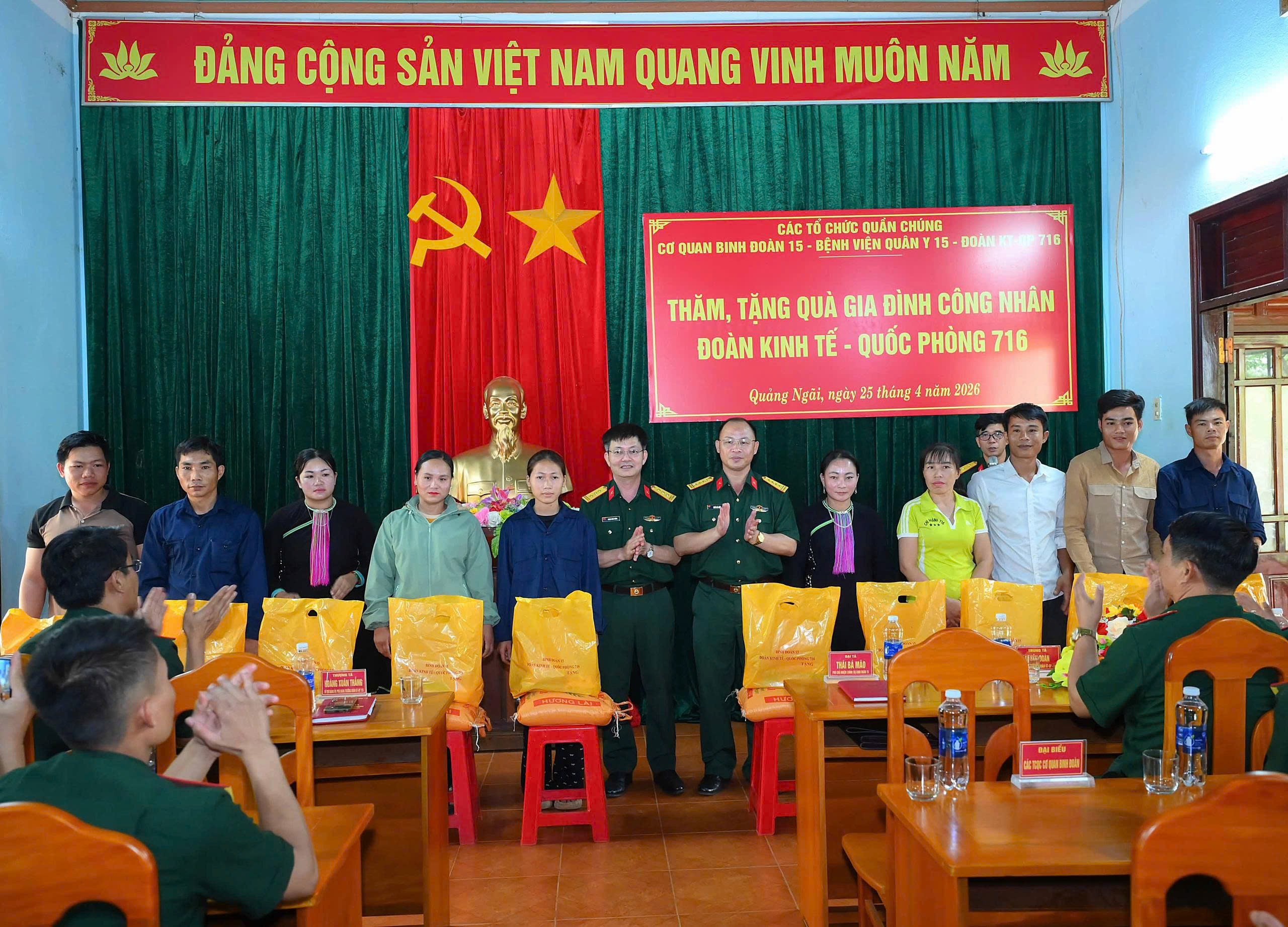 gen-h-z7762648622560_1ac7d998c7a9ff79b44ac8e4b161ffd9