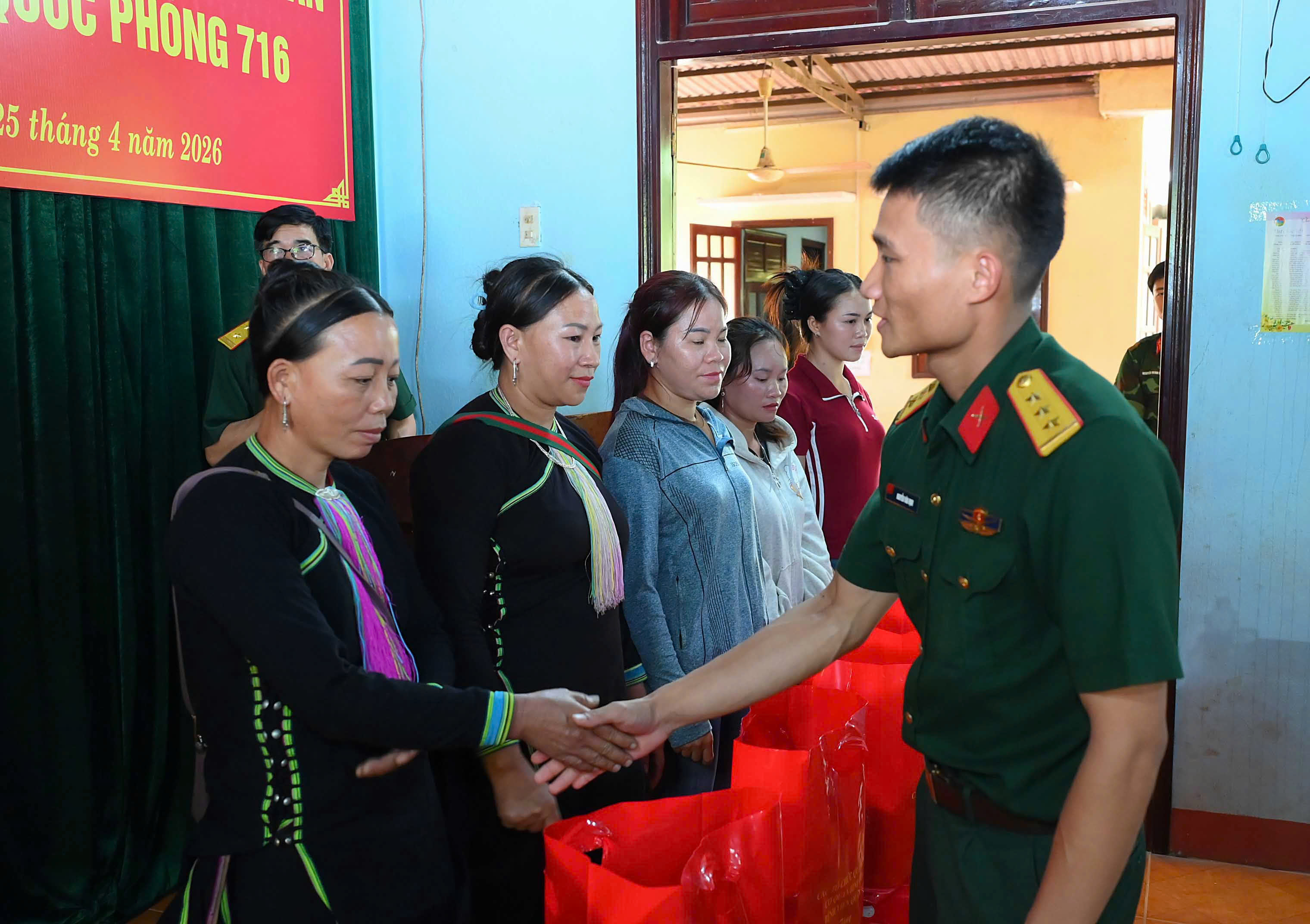 gen-h-z7762648797655_1c6bd064171eba052043abd4ed954fe0