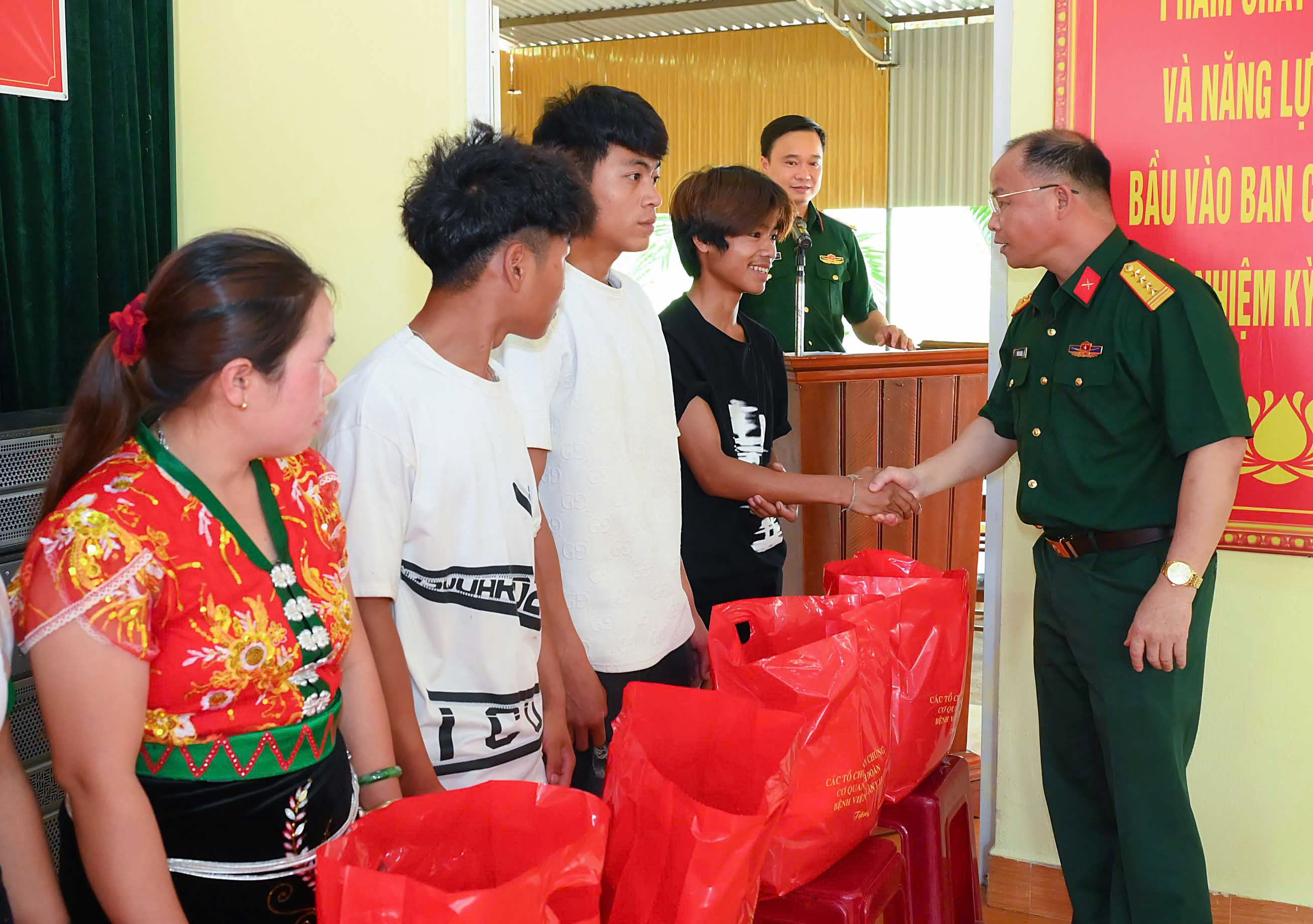 gen-h-z7762648966905_9a166a0728bdde886b5625a426e68292