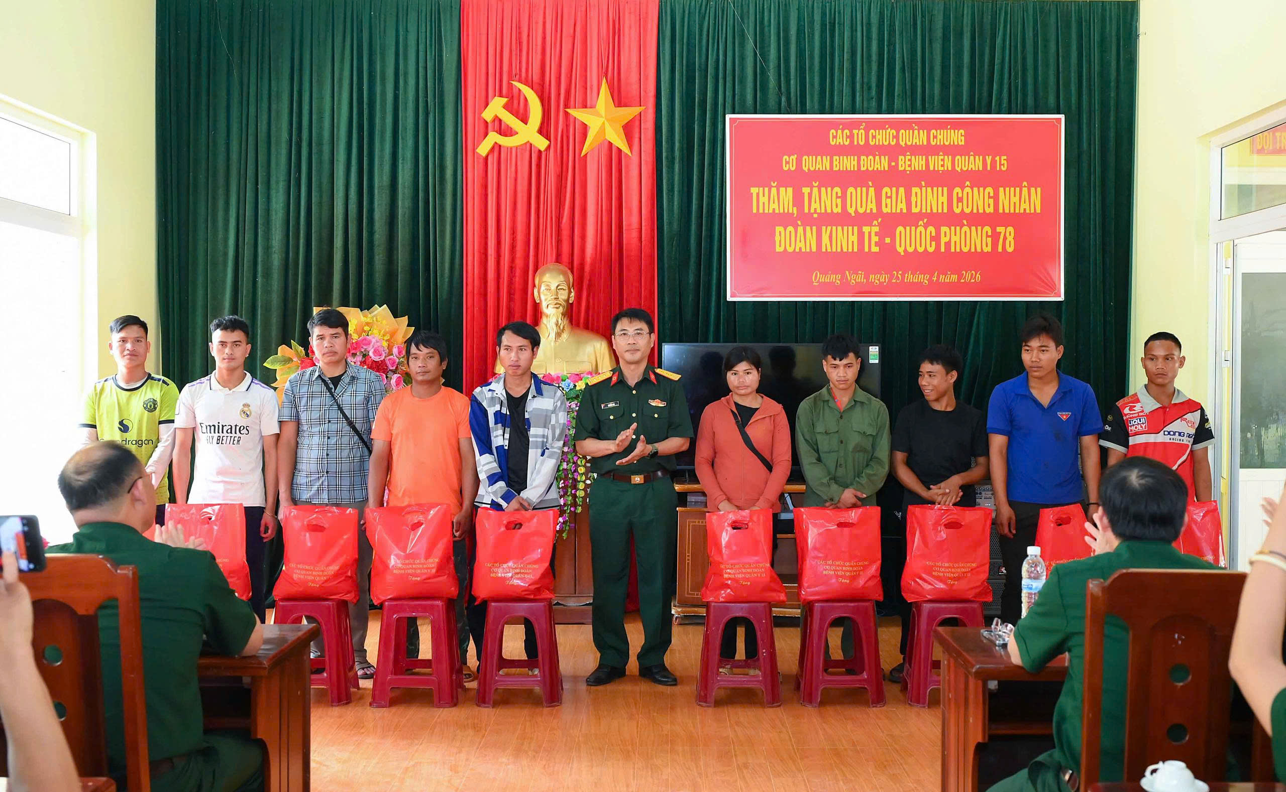 gen-h-z7762649096685_4ddb9c8ba78e394313d567bdc4f1c200