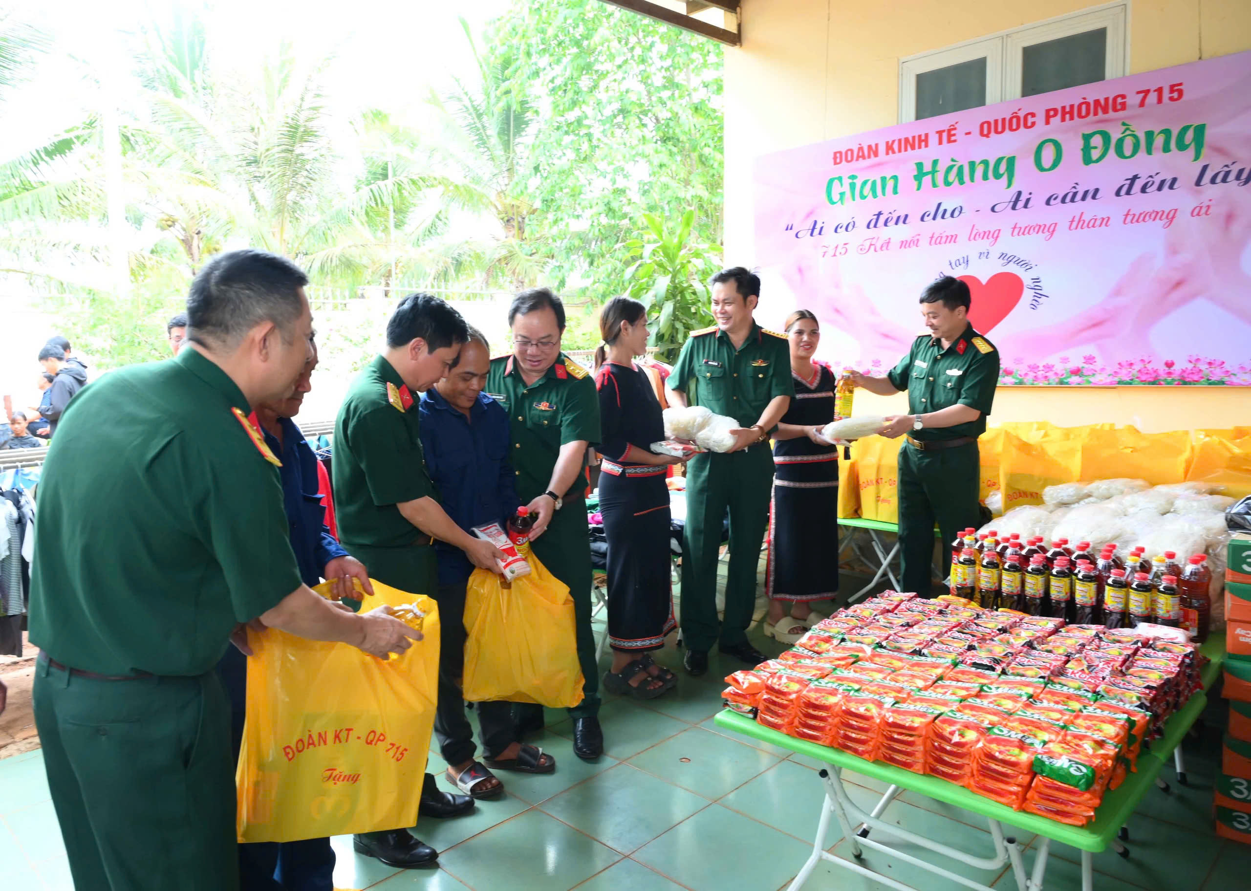 Đoàn KT-QP 715 tổ chức nhiều hoạt động thiết thực hưởng ứng Tháng Công nhân năm 2026