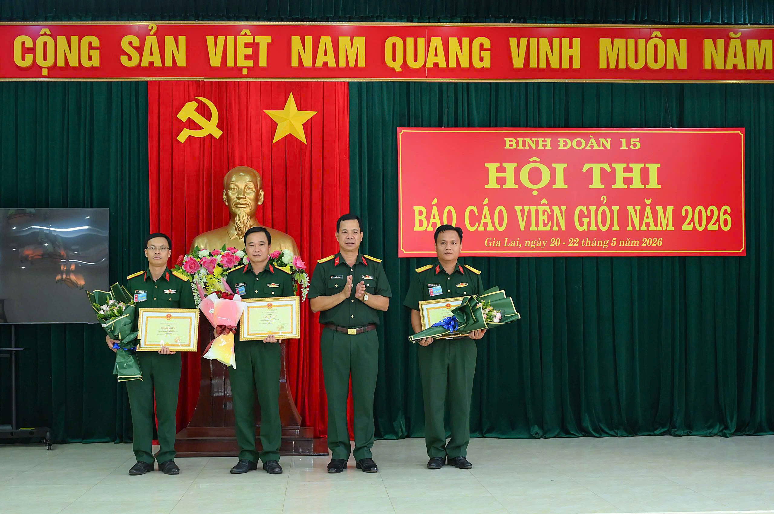 gen-h-z7853969696149_acf3e28fdcfa02532e43822bd378bc0f