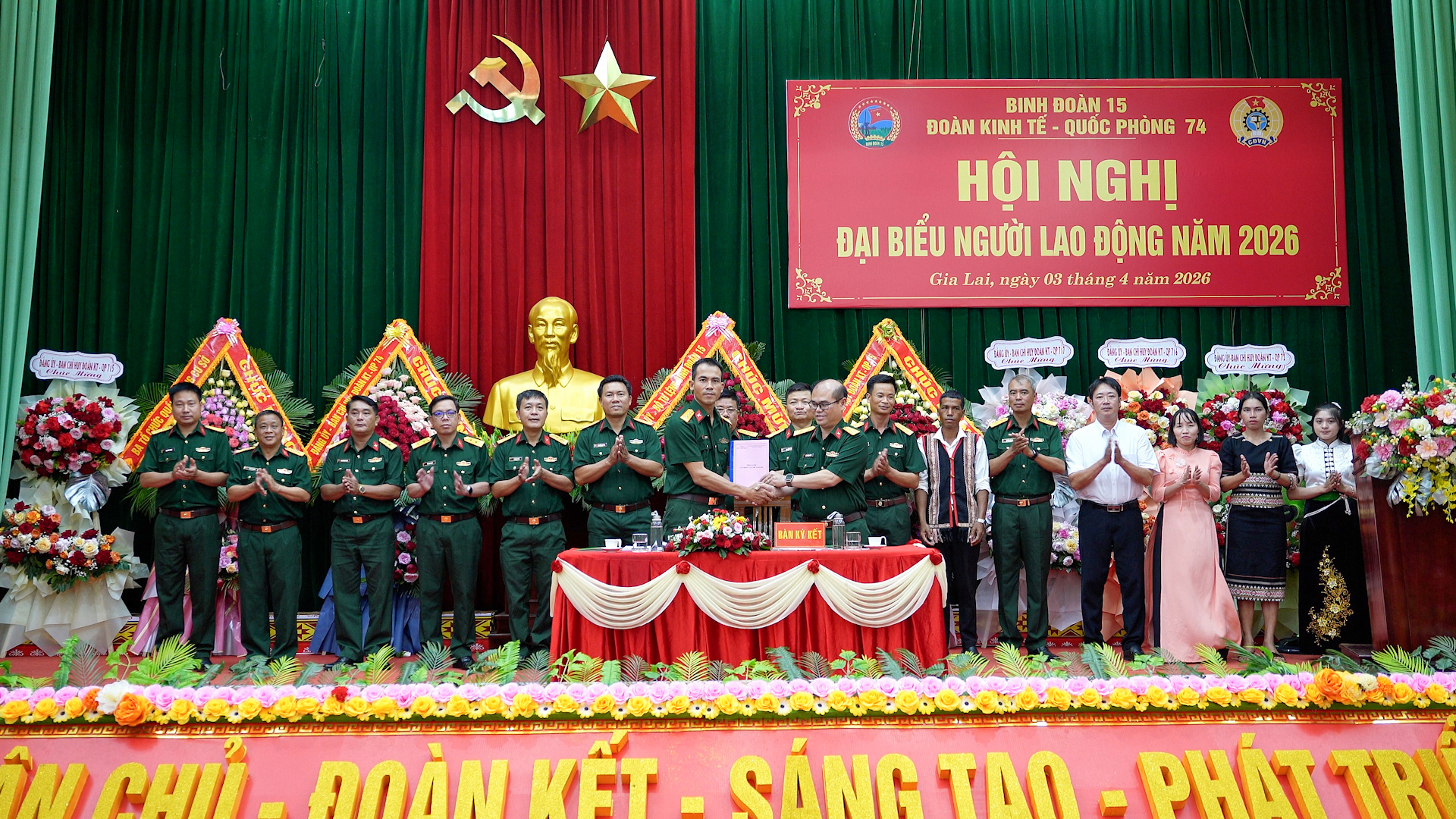 Đoàn KT-QP 74 phát huy dân chủ, chăm lo người lao động, quyết tâm hoàn thành thắng lợi nhiệm vụ năm 2026