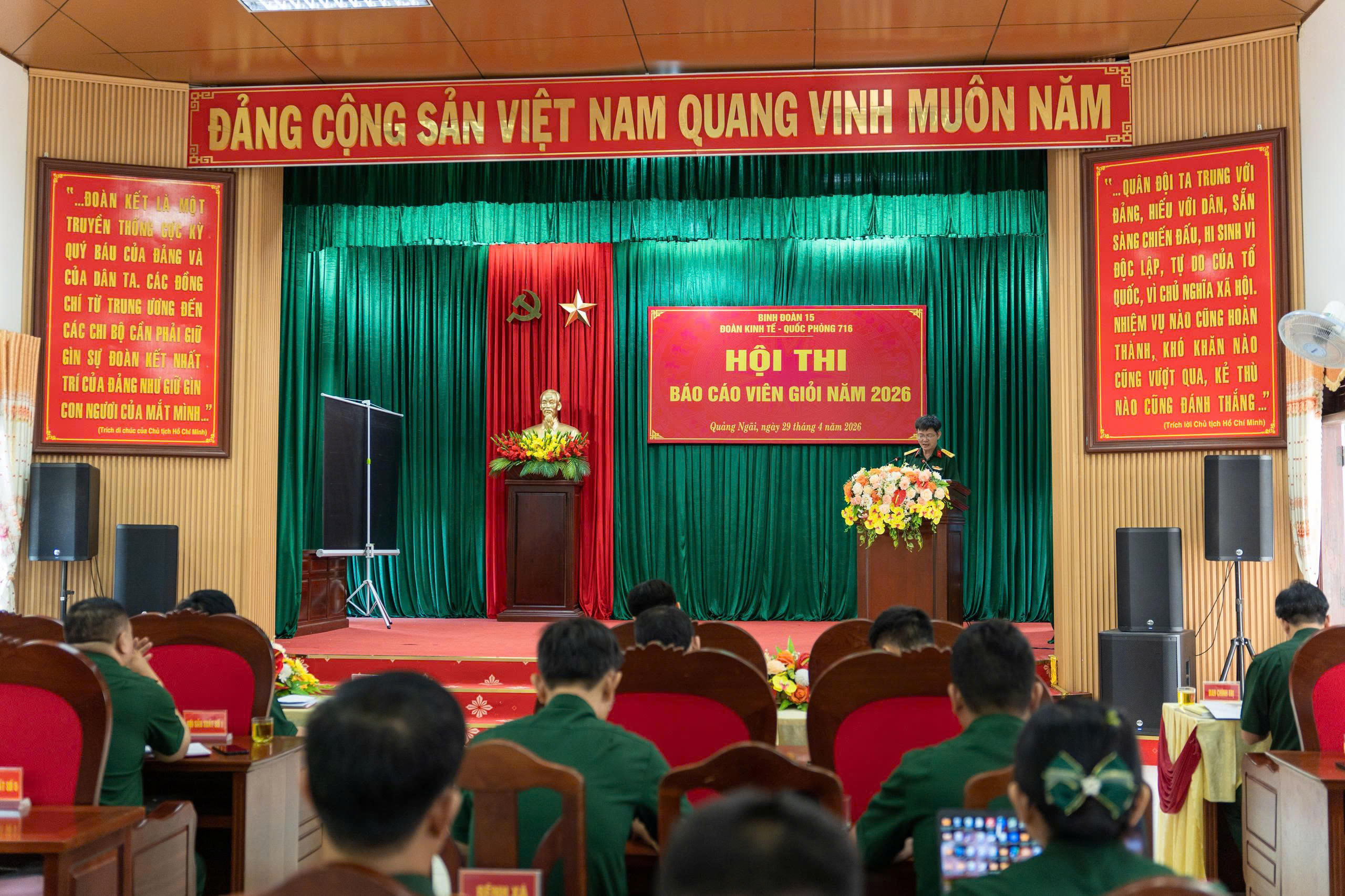Quang cảnh hội thi.