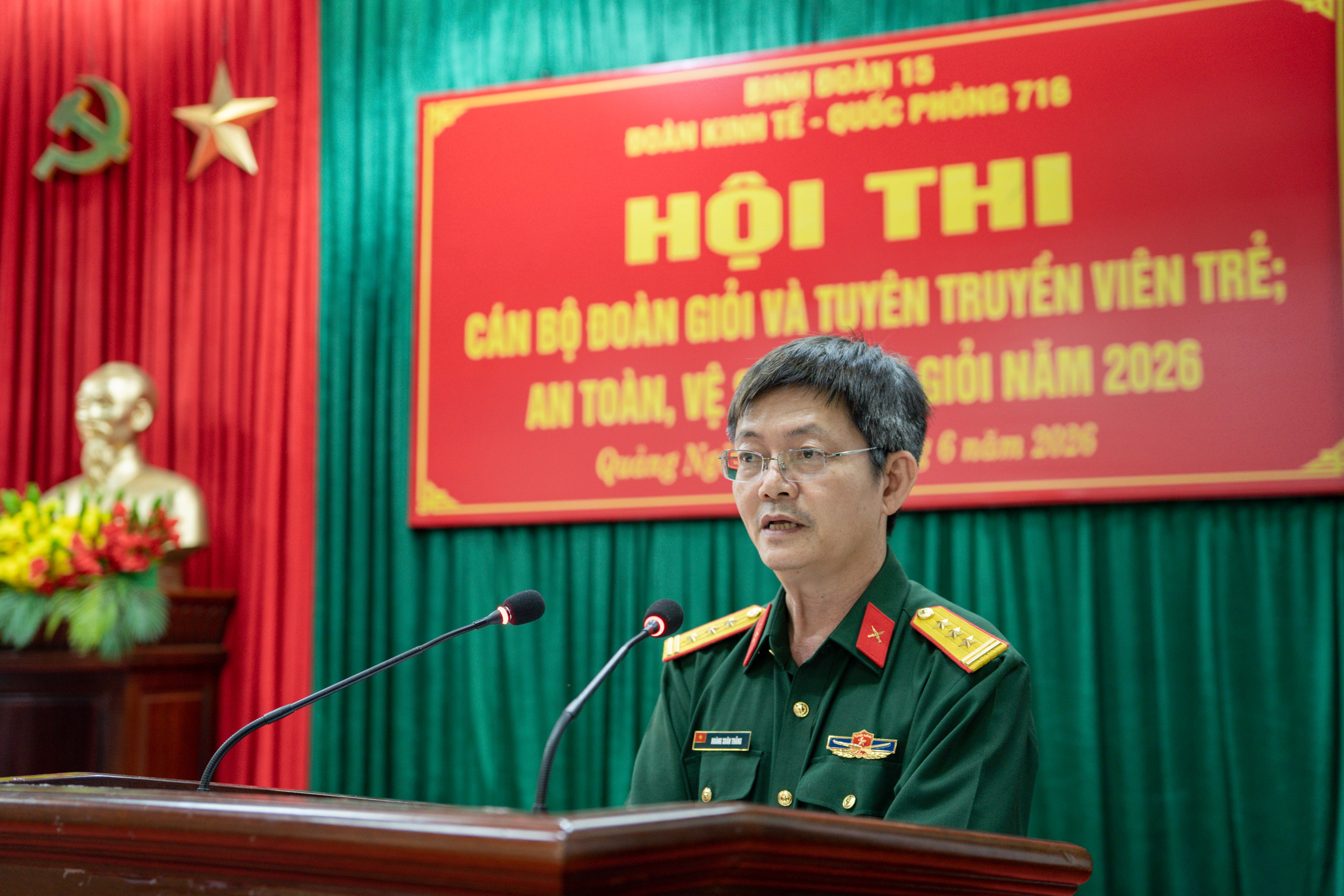 Thượng tá Hoàng Xuân Thắng, Bí thư Đảng ủy, Phó Đoàn trưởng Đoàn KT-QP 716 Phát biểu bế mạc hội thi.