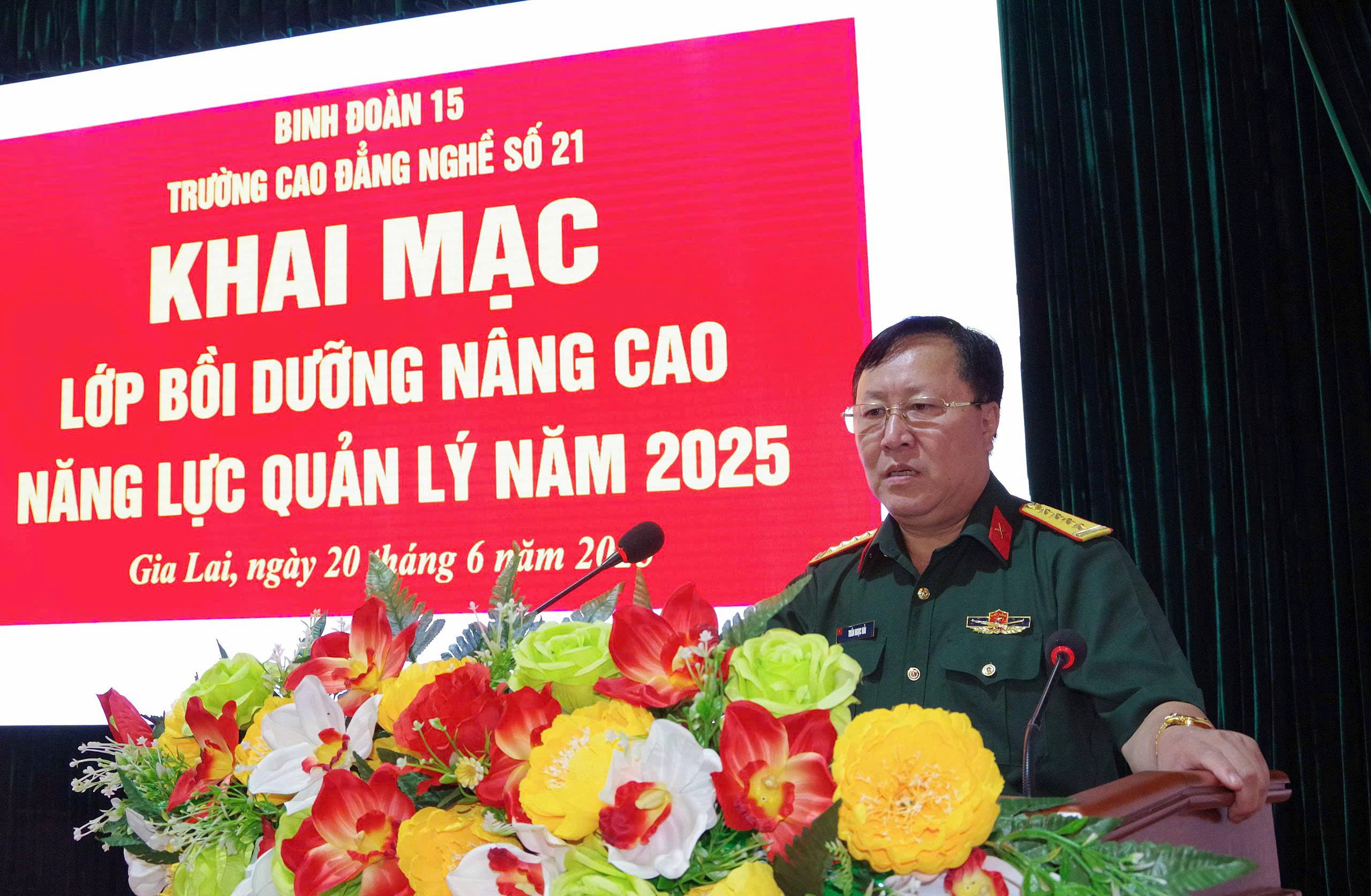 Khai mạc lớp bồi dưỡng nâng cao năng lực quản lý cho cán bộ Binh đoàn 15