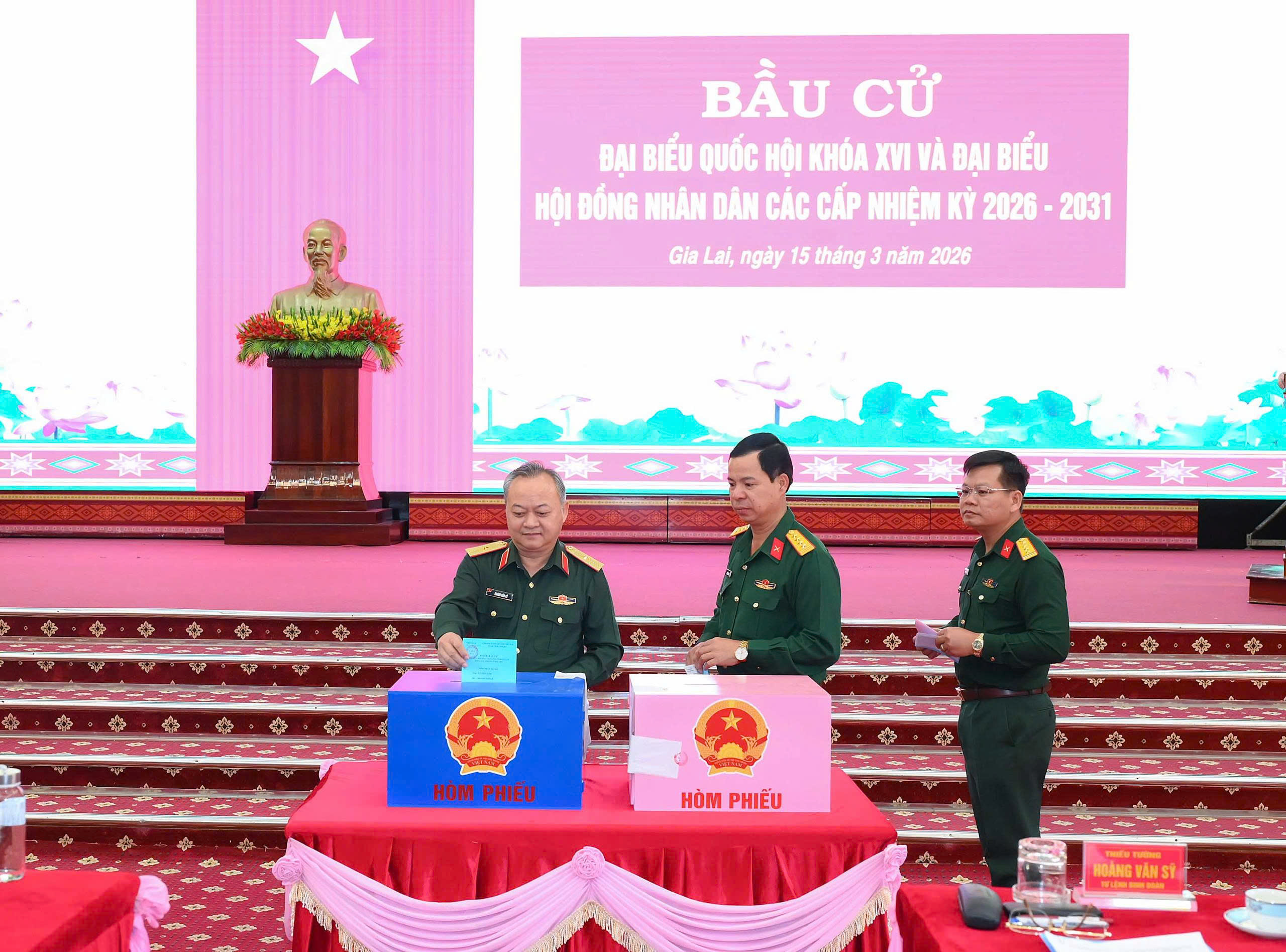 Cử tri Binh đoàn 15 tham gia bầu cử đại biểu Quốc hội khóa XVI và HĐND các cấp