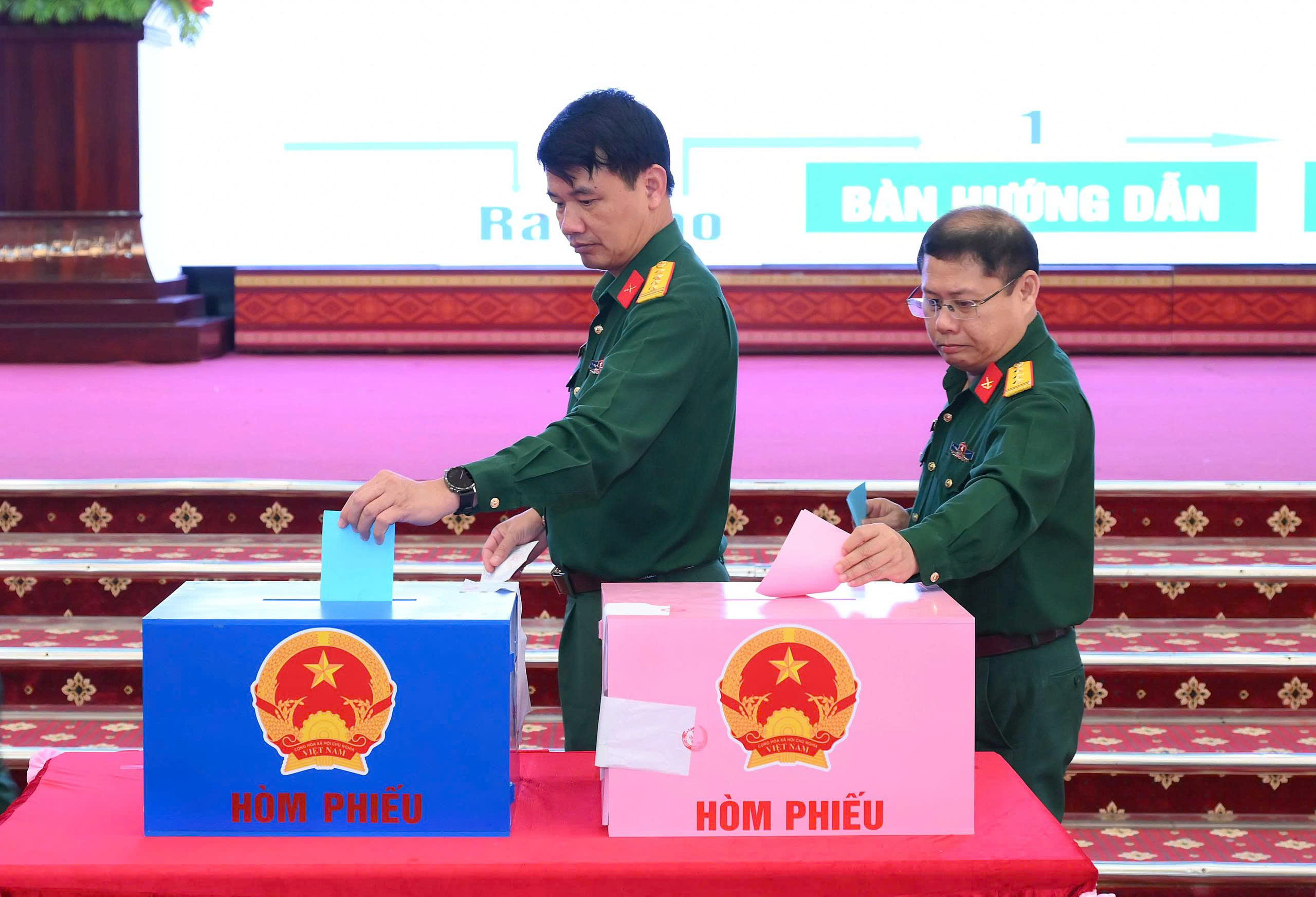 z7621759728847_ef5a5314d6bb71e0843f0f1519782157