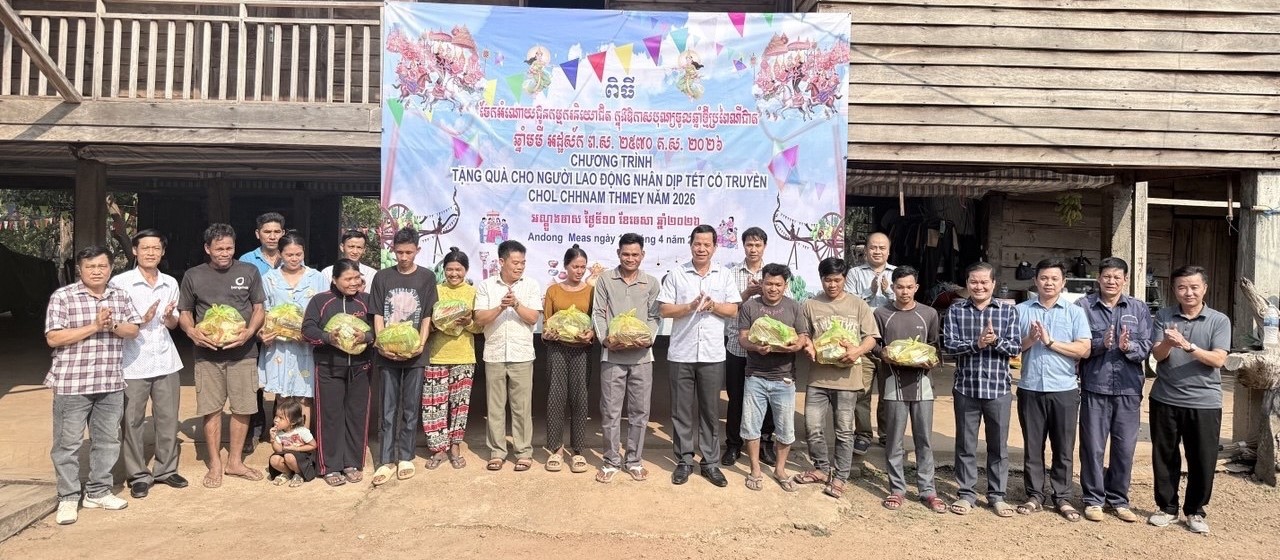 z7709529327921_228150487fd102dc571afce435d40496