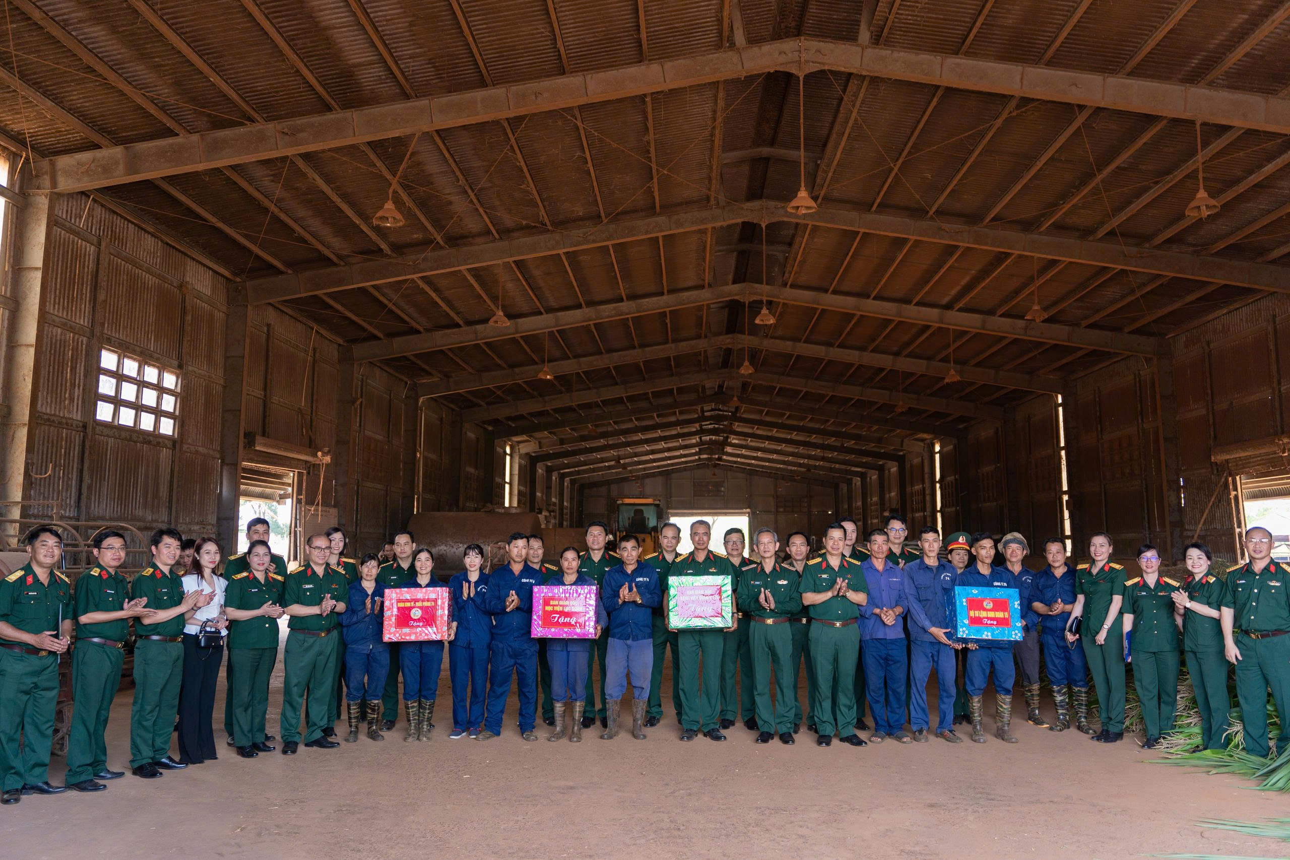 z7753795410320_fe14fb719a7c22dcf75559fa675787ff