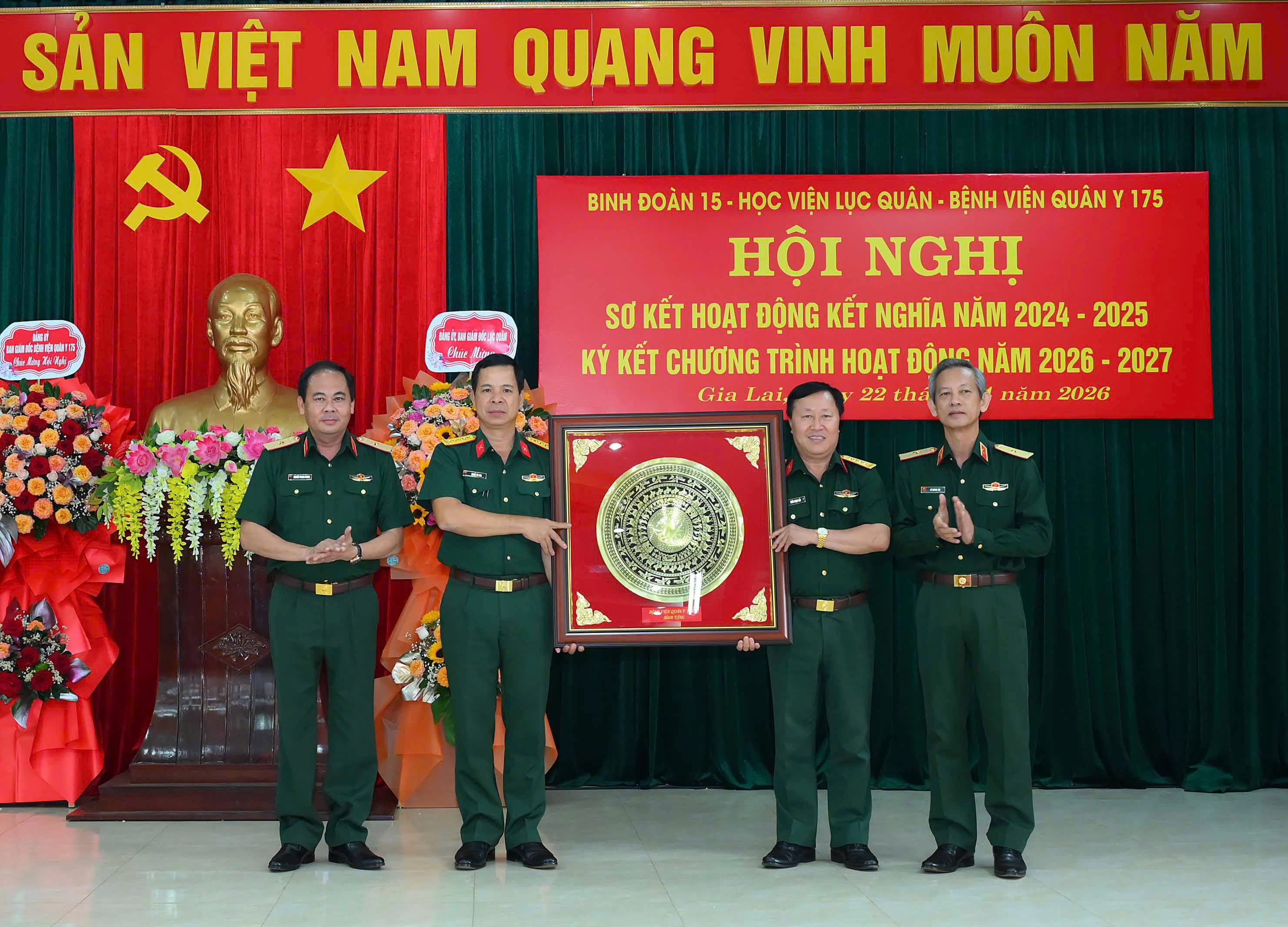 z7753810897616_2ae07d4f556259fd60e80606dbd8b356