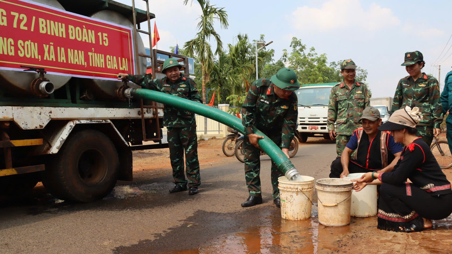 z7755774092901_12885b80a4b83e913a4934cde448fd67