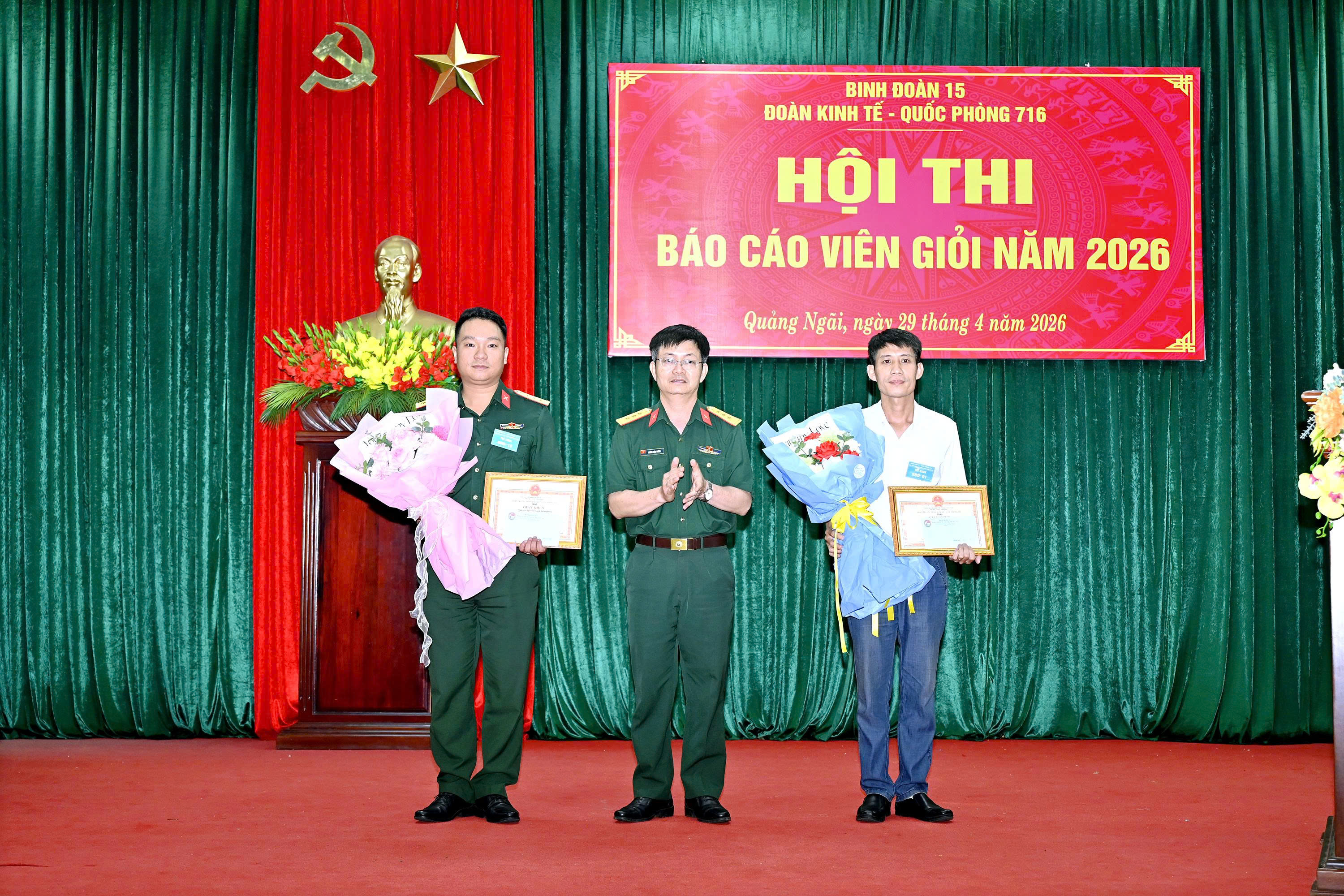 z7776383194059_57ddc215d199d24404ec72853969508e